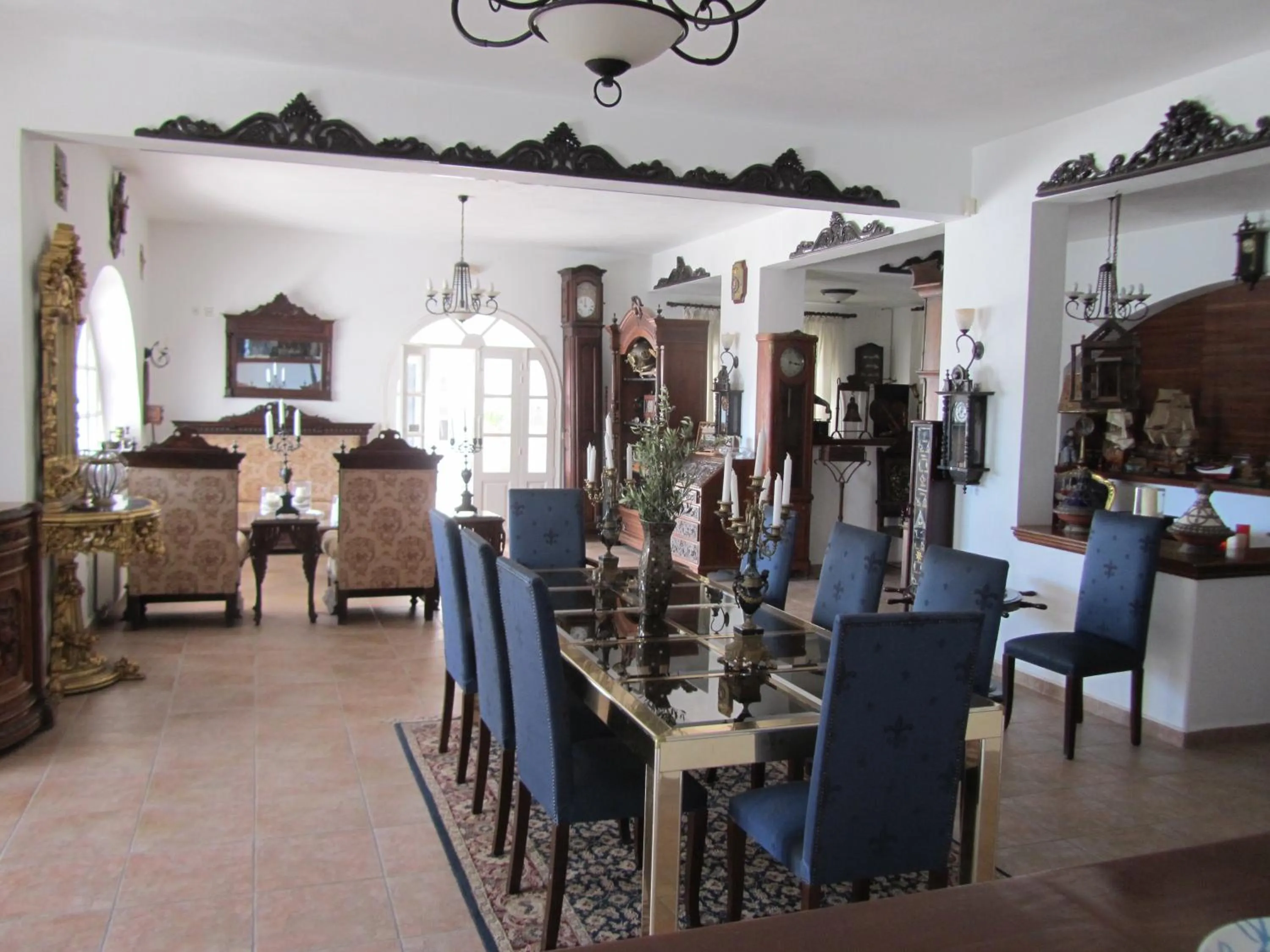 Dining area in Porto Scoutari Romantic Hotel