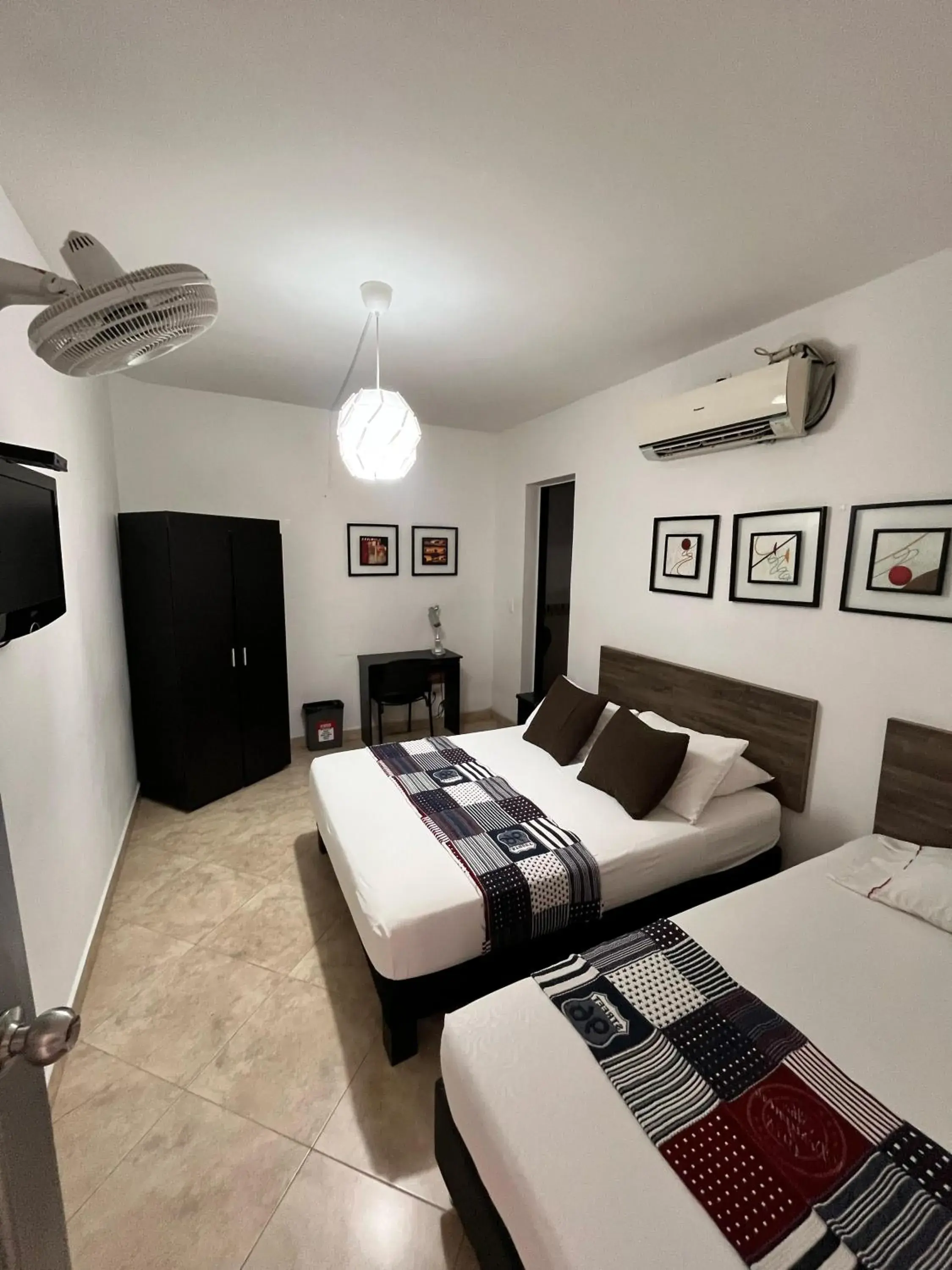 Twin Room - single occupancy in Hotel Quinta Avenida Twin Room - single occupancy in Hotel Quinta Avenida