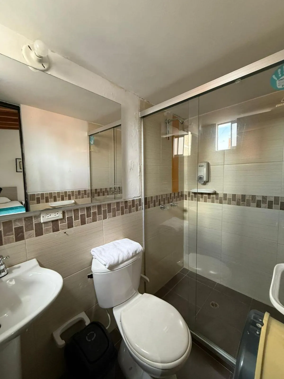 Twin Room - single occupancy in Hotel Quinta Avenida