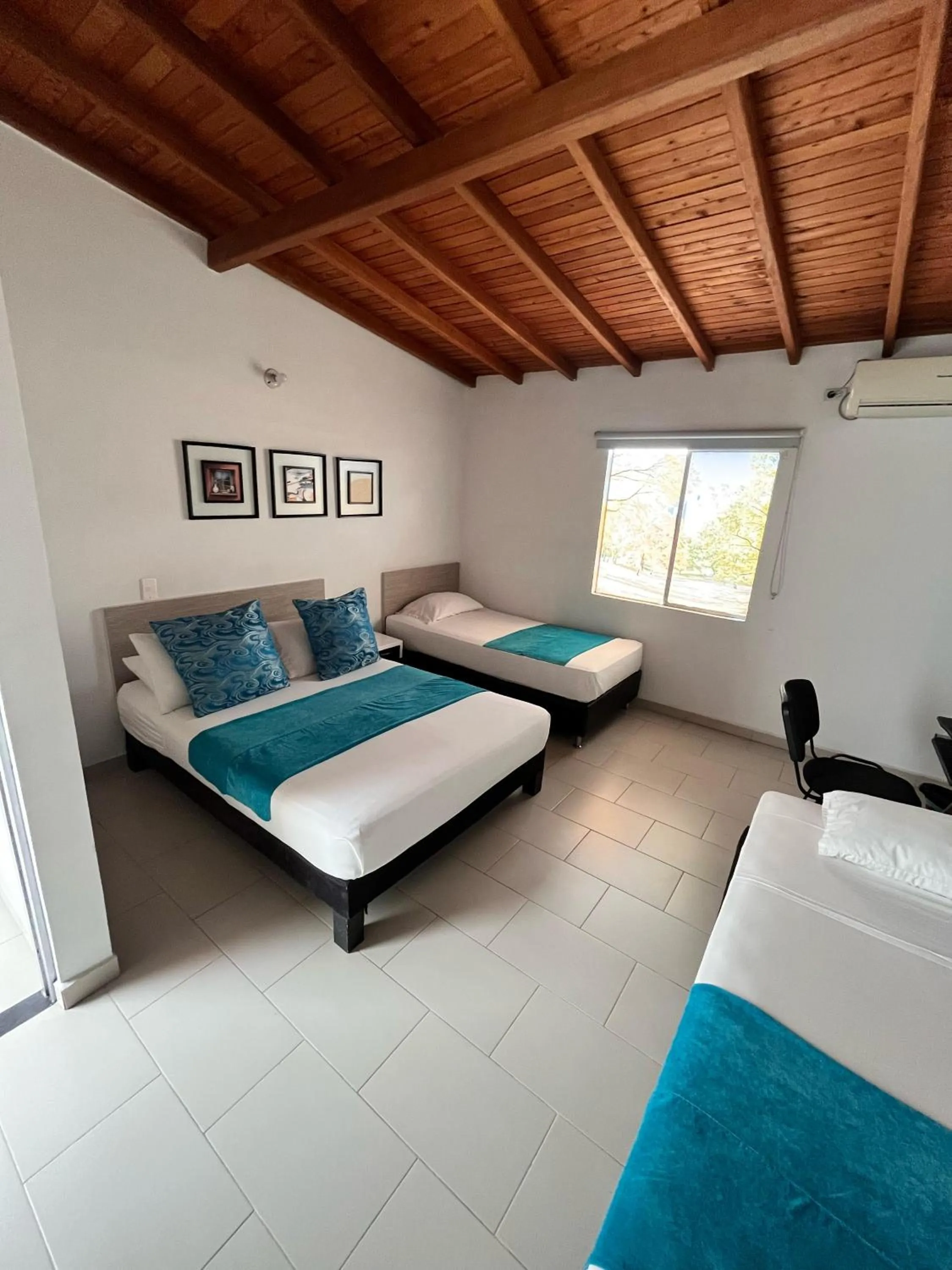 Photo of the whole room, Bed in Hotel Quinta Avenida