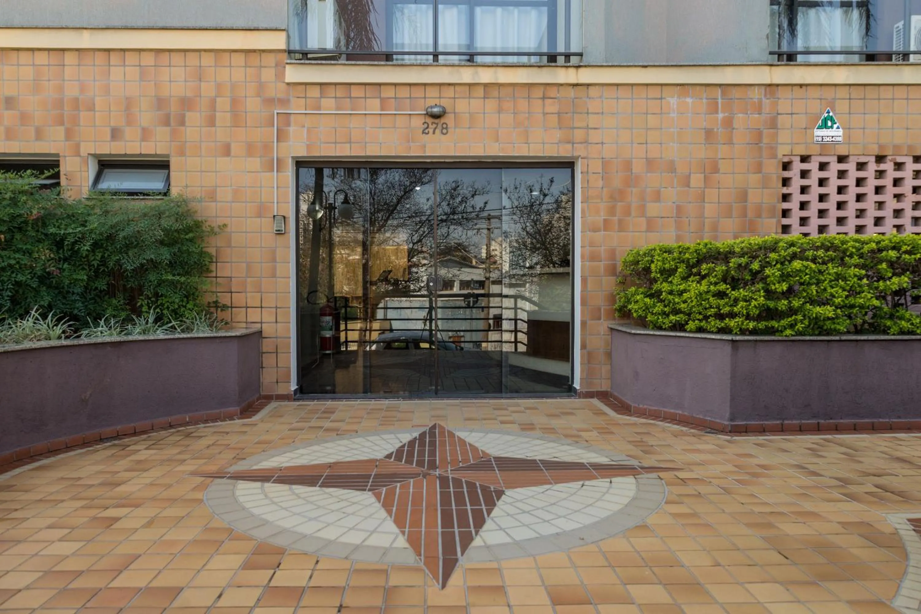 Property building in Golden Suíte Hotel