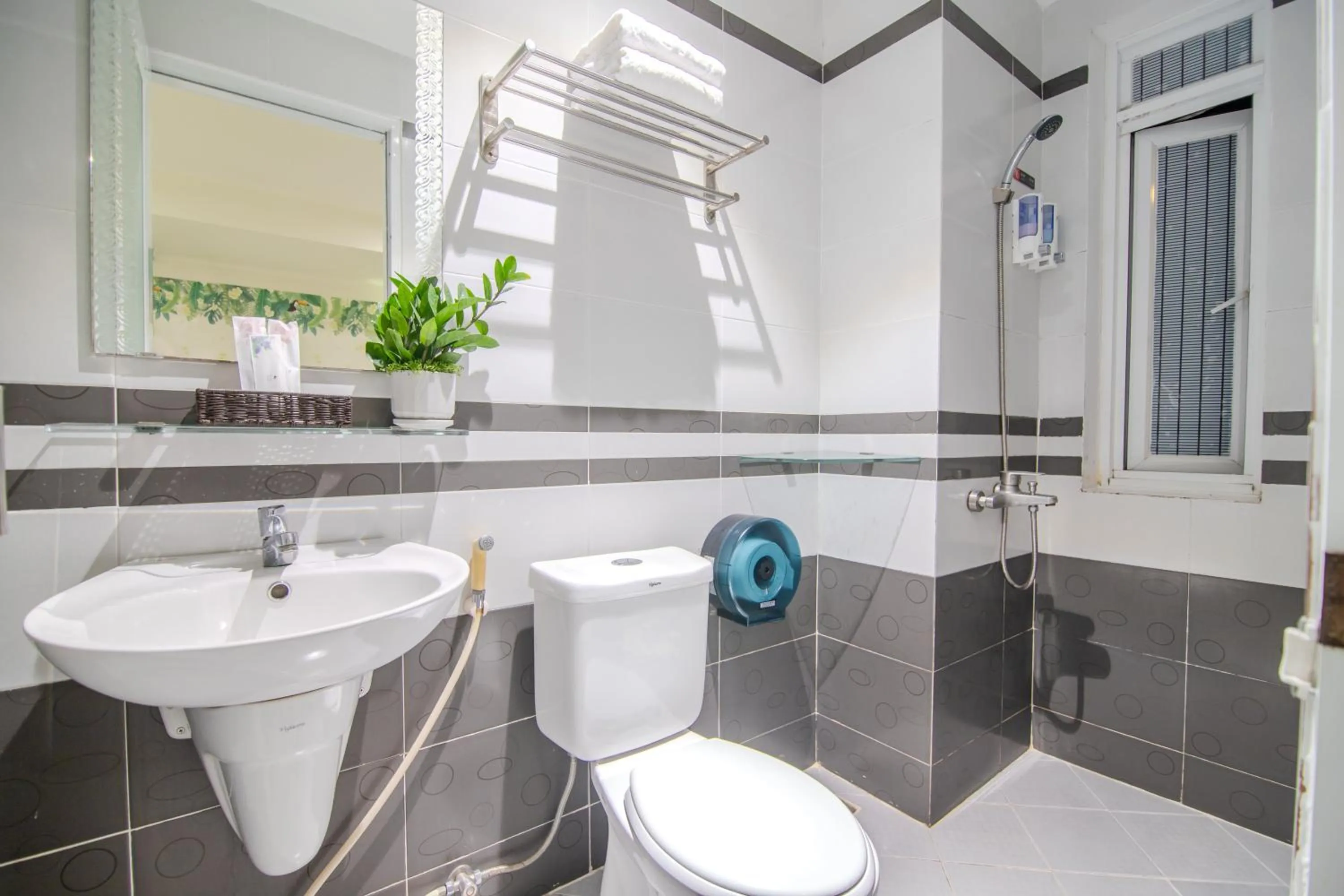 Bin Bin Hotel 5 - Near Lotte Mart D7