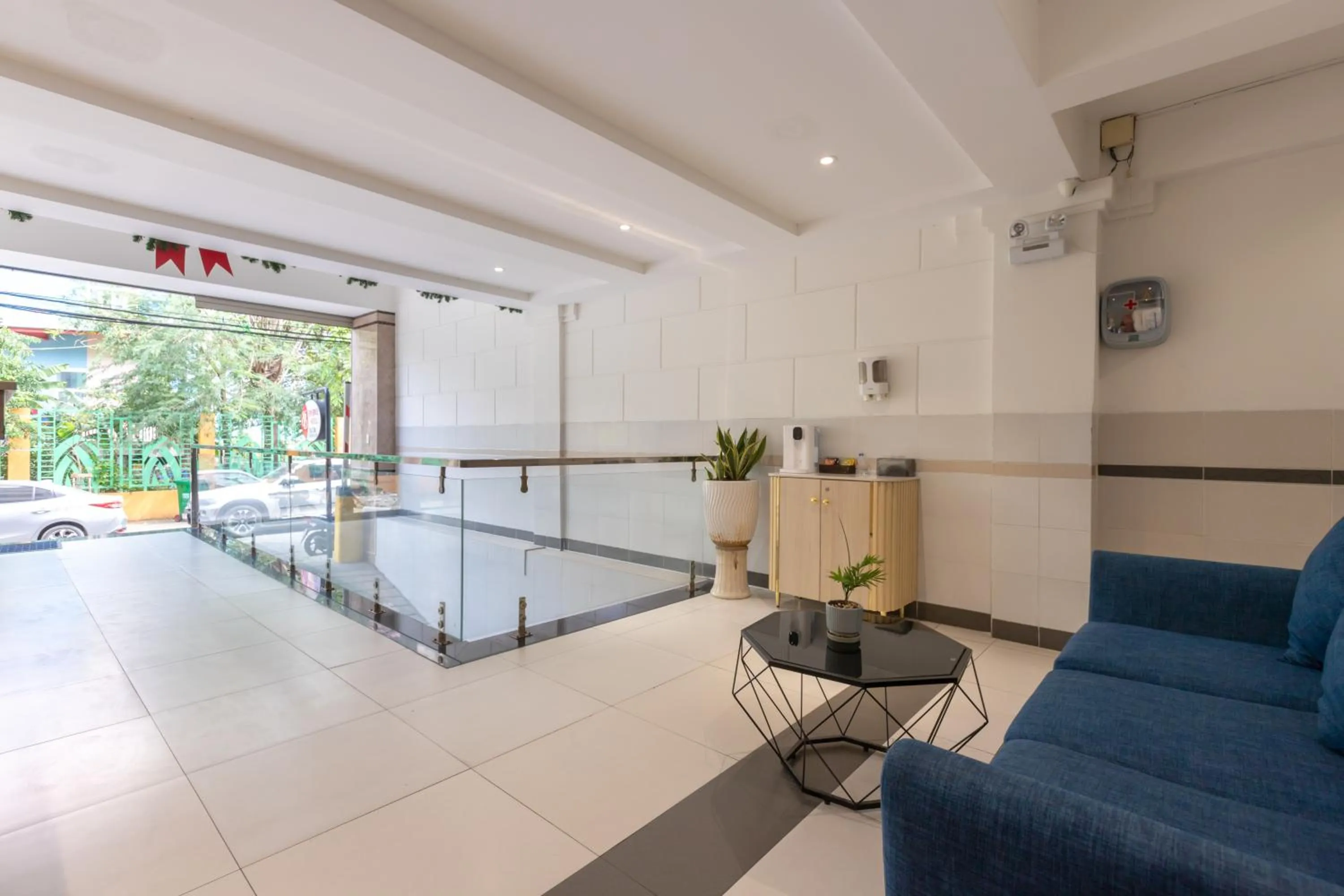 Bin Bin Hotel 5 - Near Lotte Mart D7