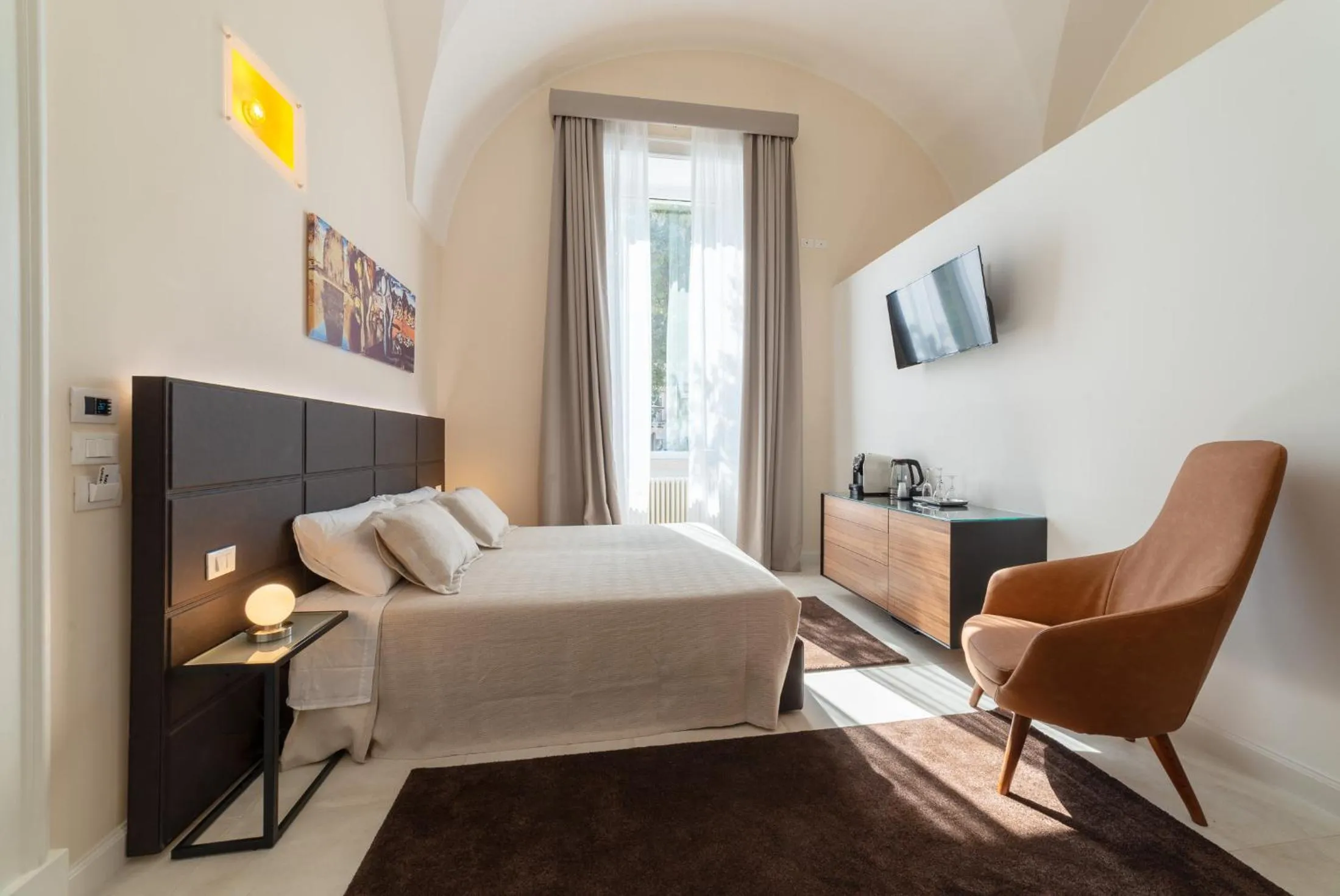 Photo of the whole room, Bed in Y Arcillos Luxury Rooms CIN ITO75O35B4OOO468O2