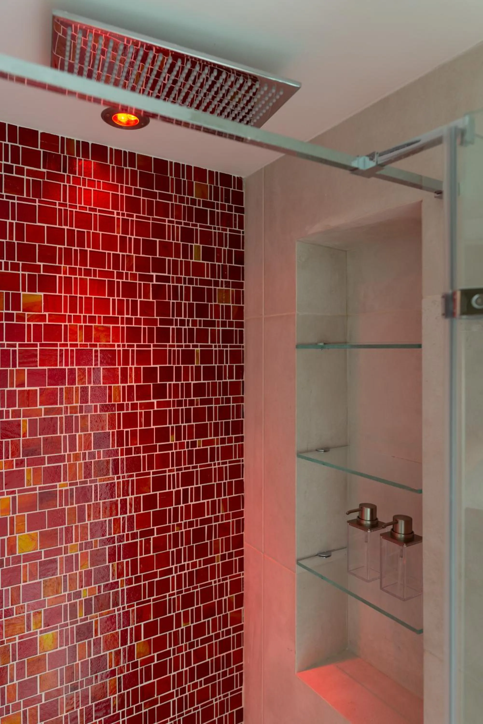 Y Arcillos Luxury Rooms CIN ITO75O35B4OOO468O2