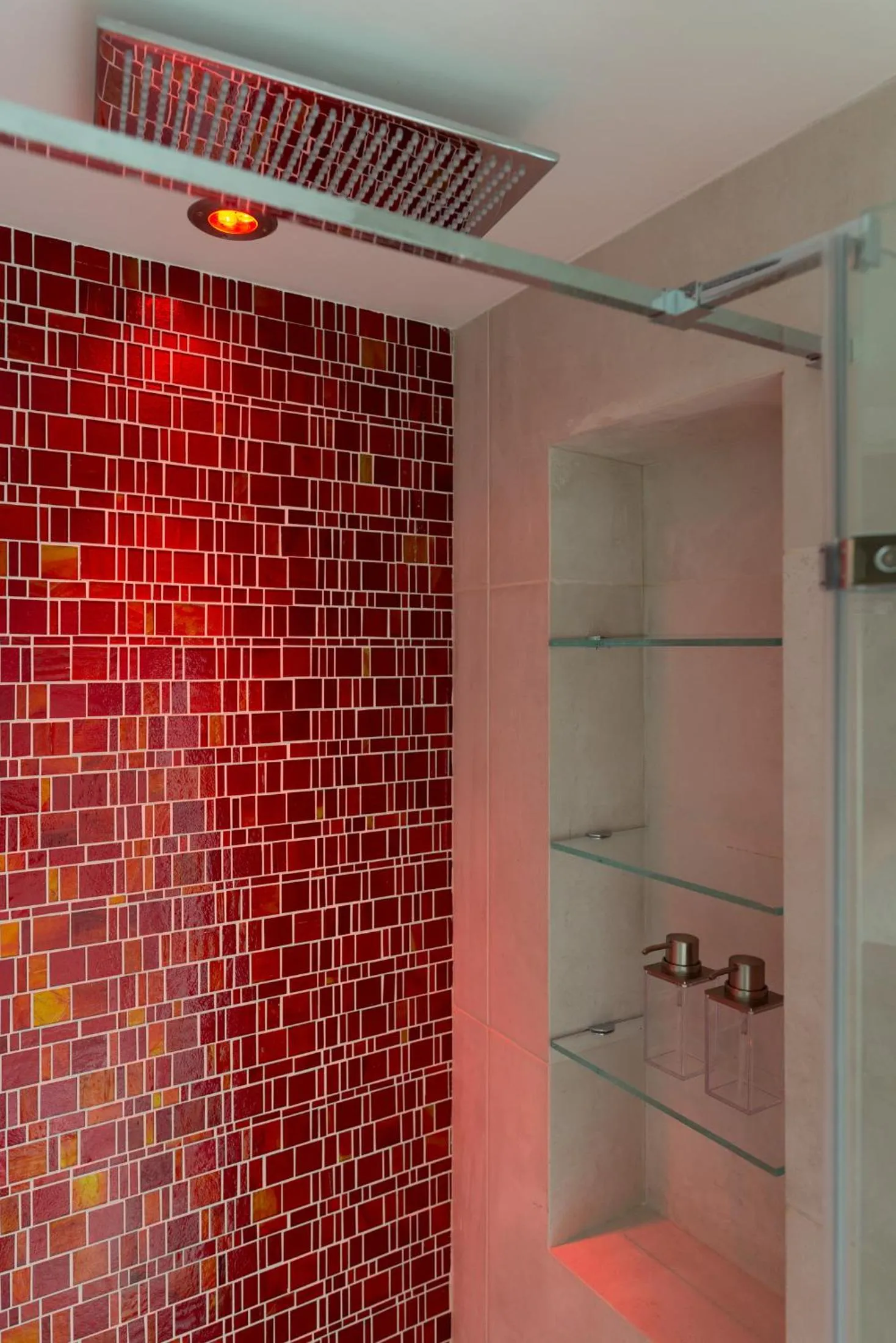 Y Arcillos Luxury Rooms CIN ITO75O35B4OOO468O2