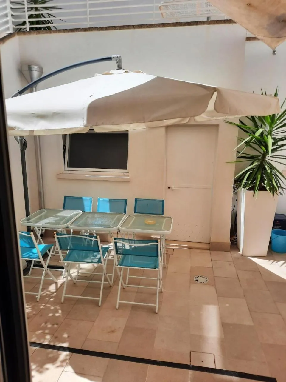 Patio in Y Arcillos Luxury Rooms CIN ITO75O35B4OOO468O2