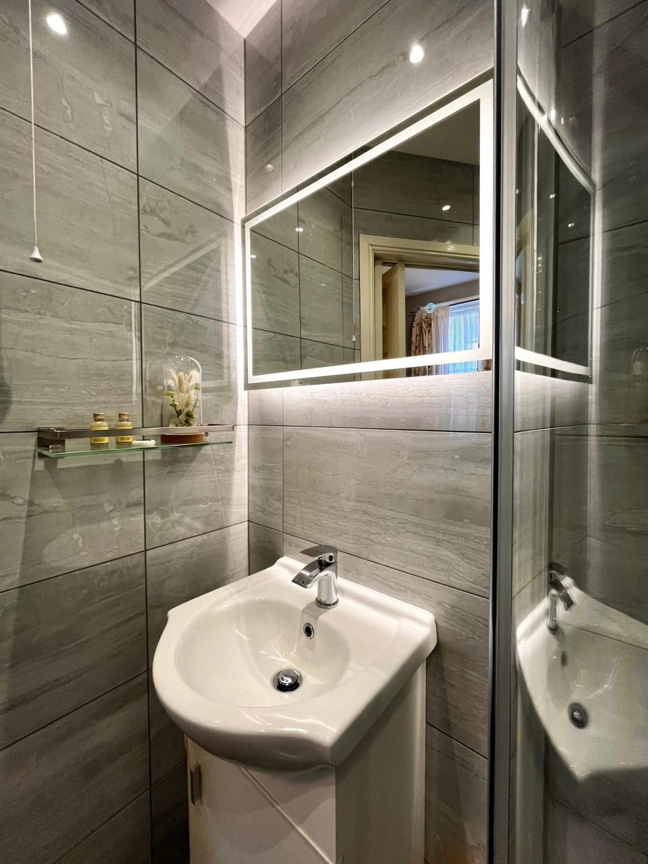 Relax Inn Guest House