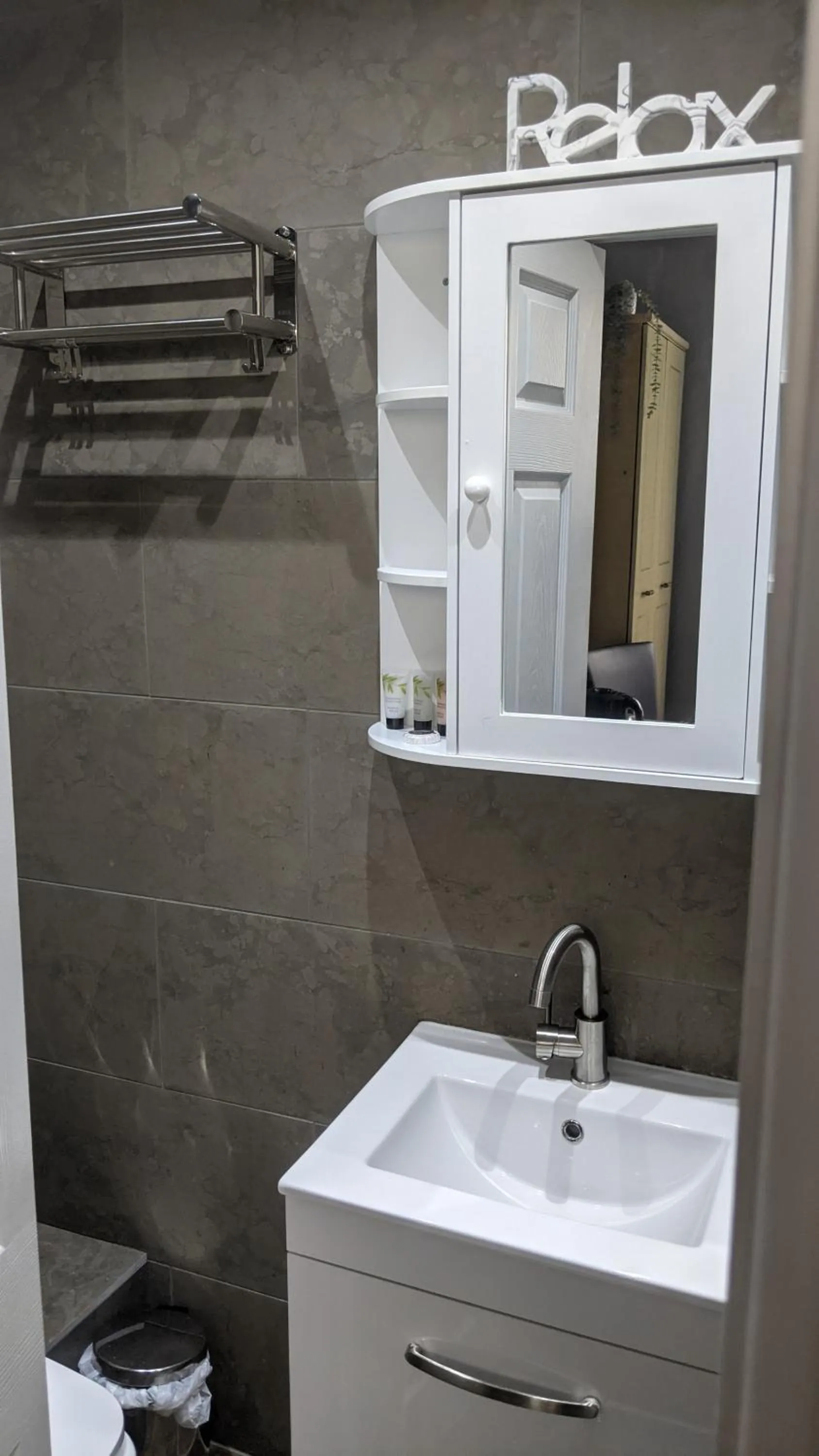 Bathroom in Relax Inn Guest House