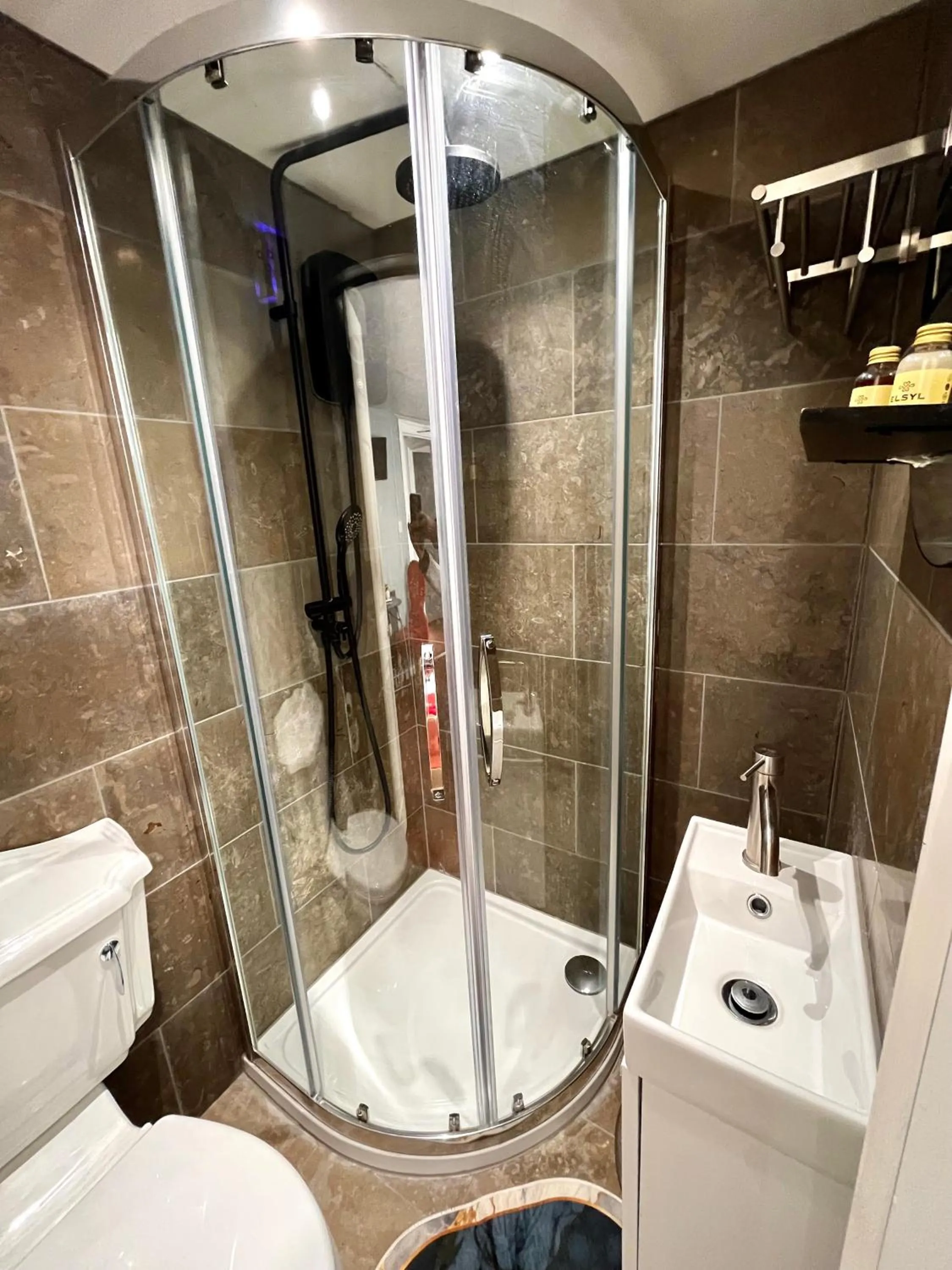 Relax Inn Guest House