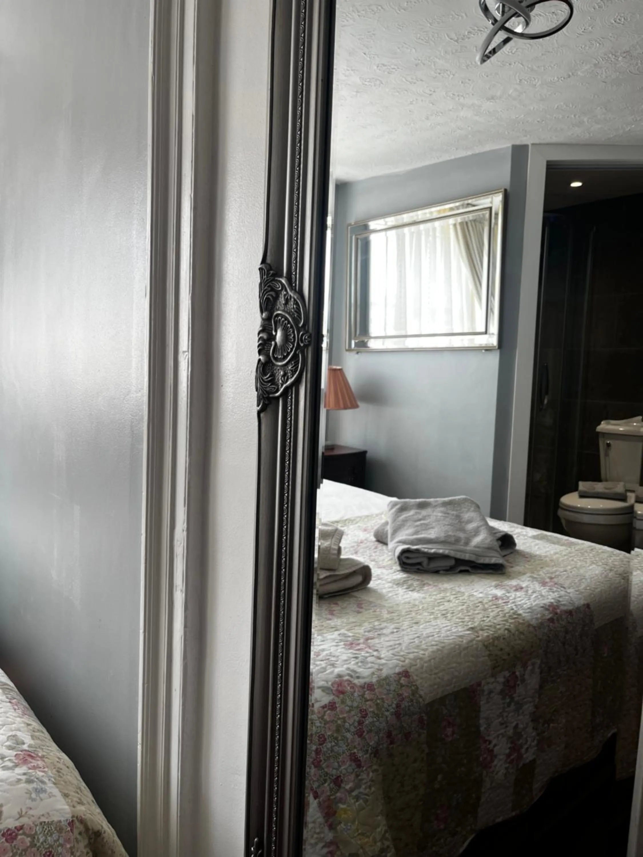 Bed in Relax Inn Guest House