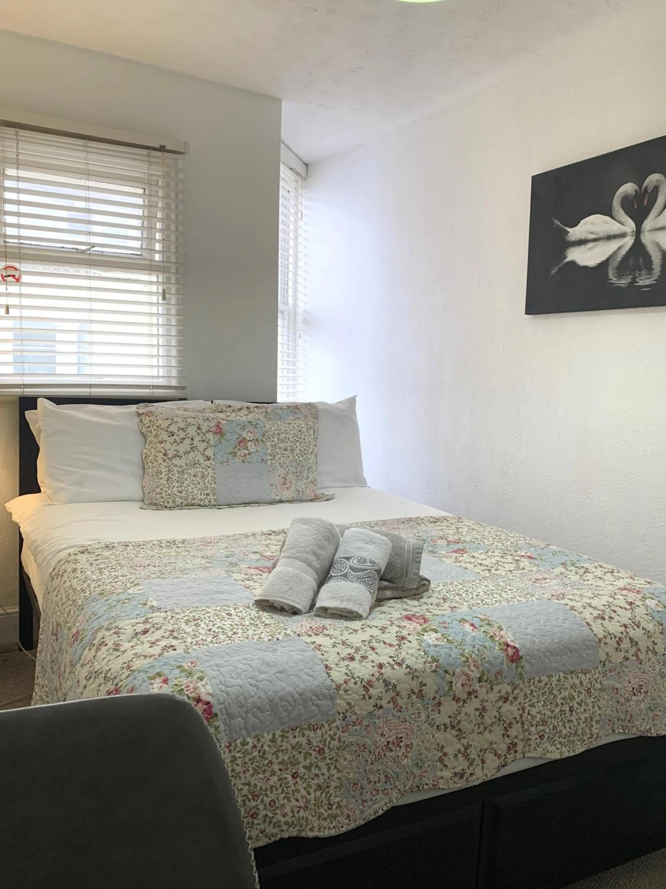 Bedroom, Bed in Relax Inn Guest House