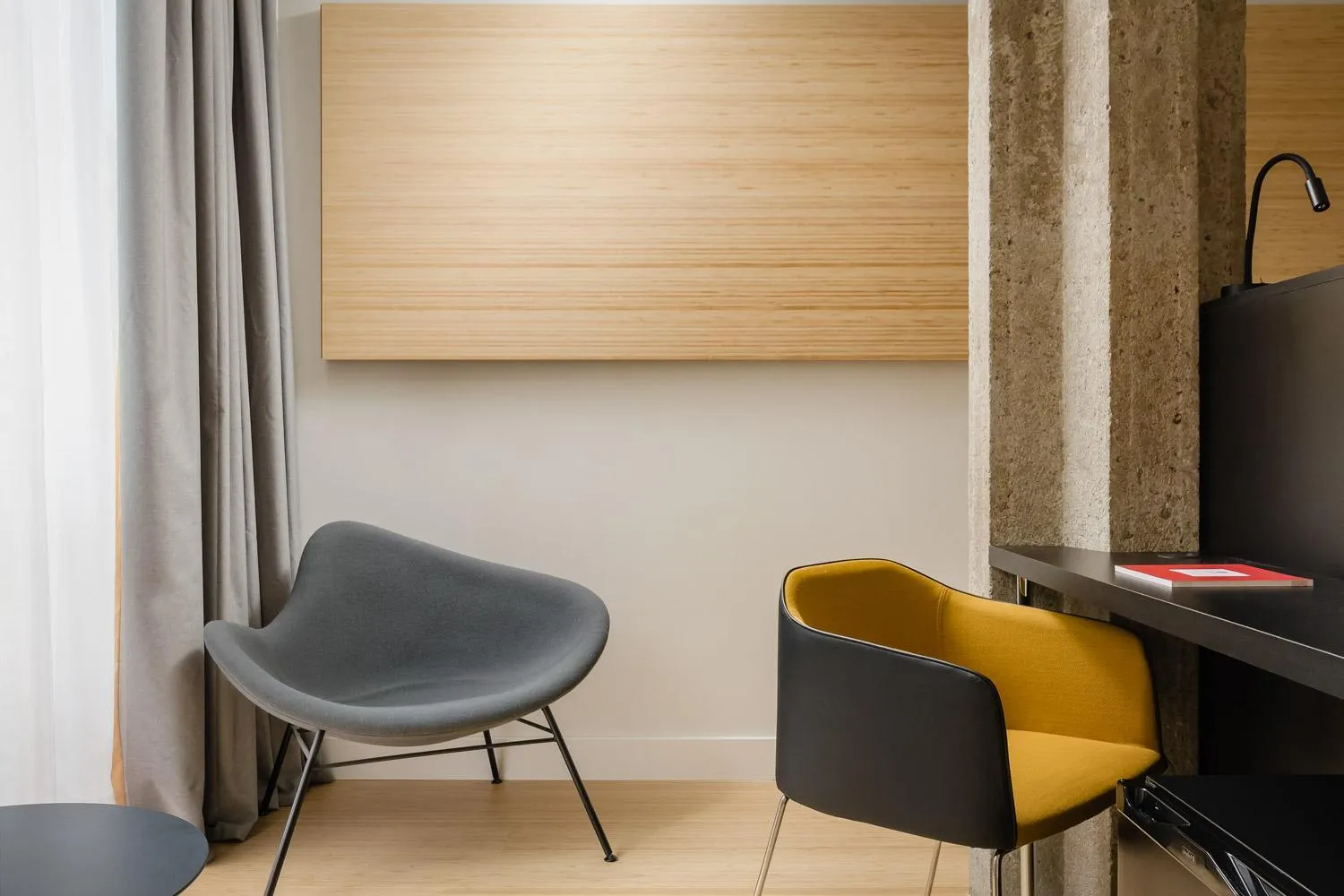 Photo of the whole room in Exe Plaza Catalunya