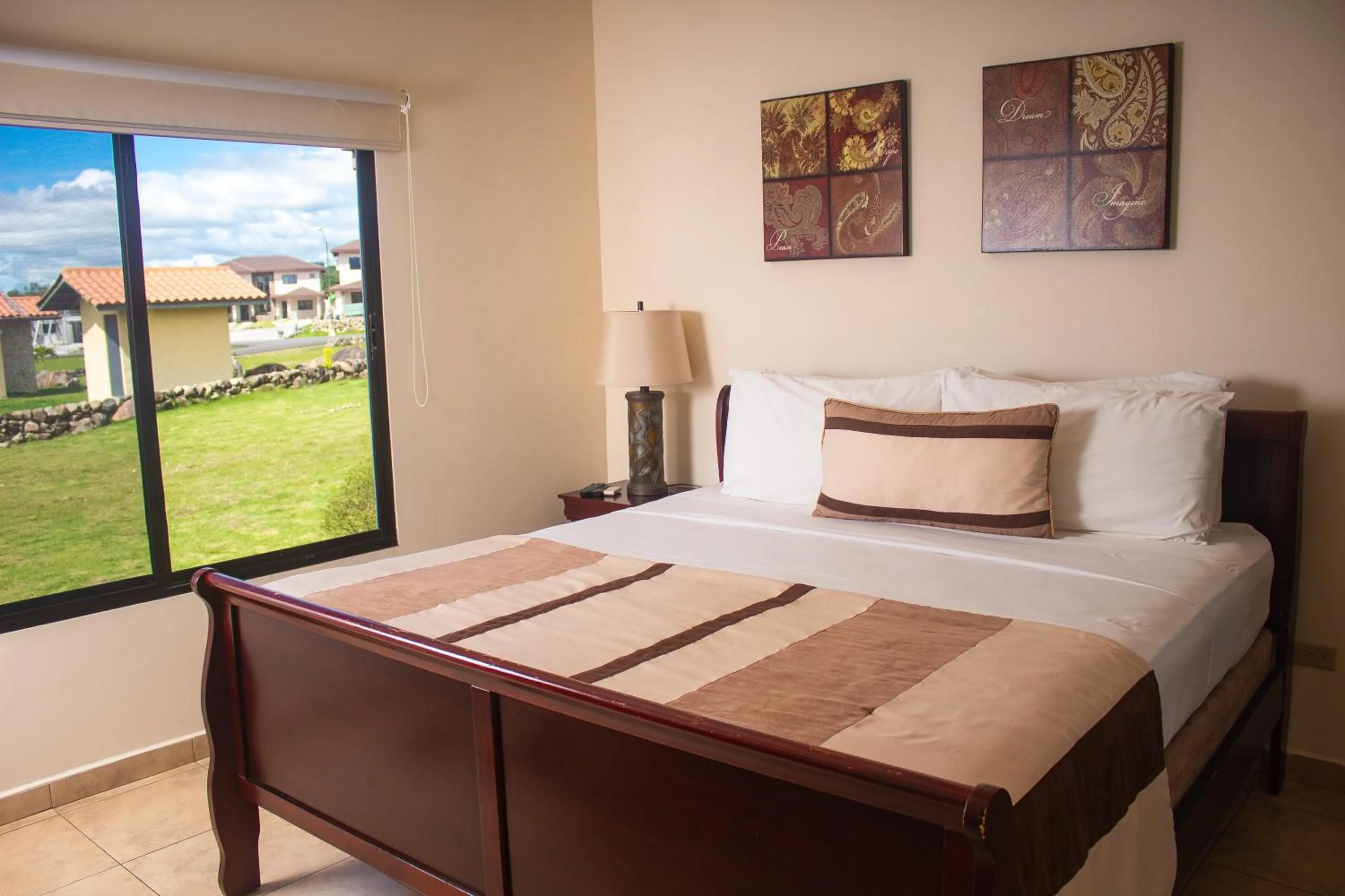 Bed in Hacienda Los Molinos Boutique Hotel & Villas