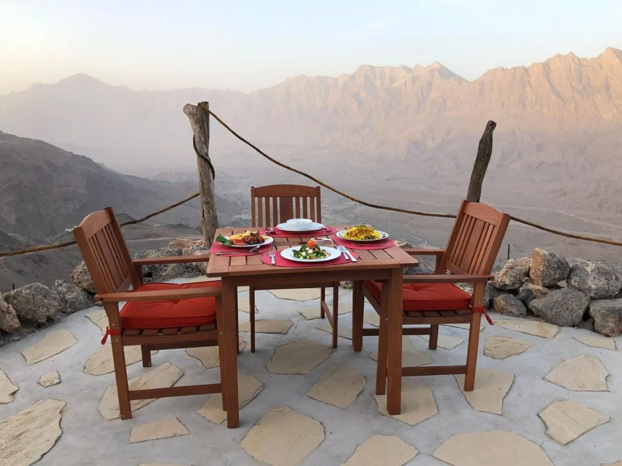 Restaurant/places to eat in SAMA Wakan Heritage Homes