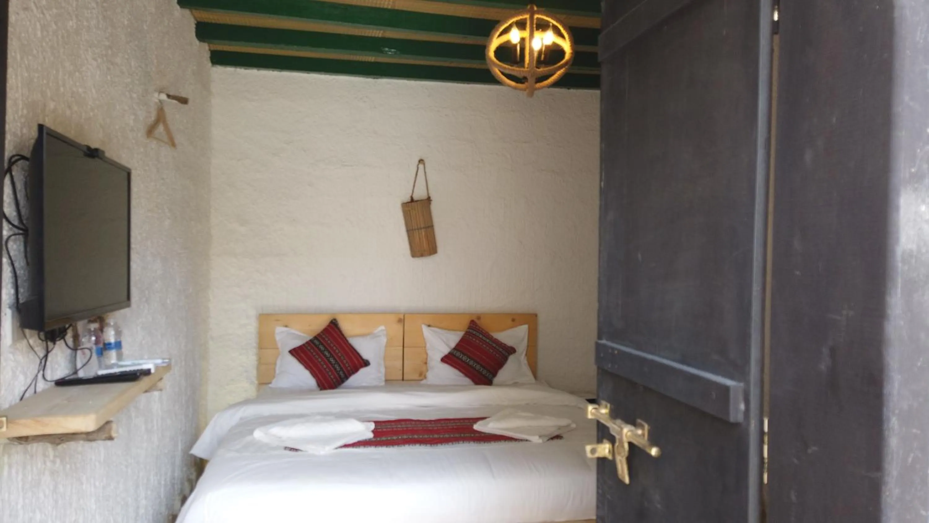 Bed in SAMA Wakan Heritage Homes