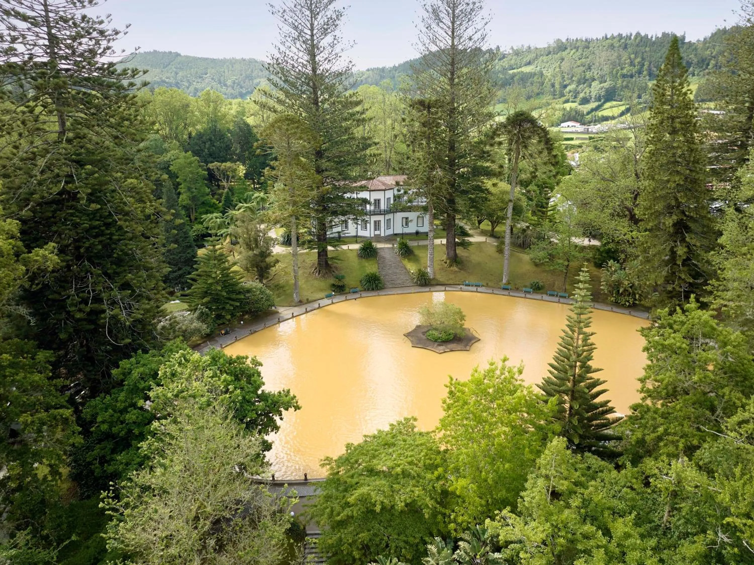 Swimming pool in Terra Nostra Garden Hotel