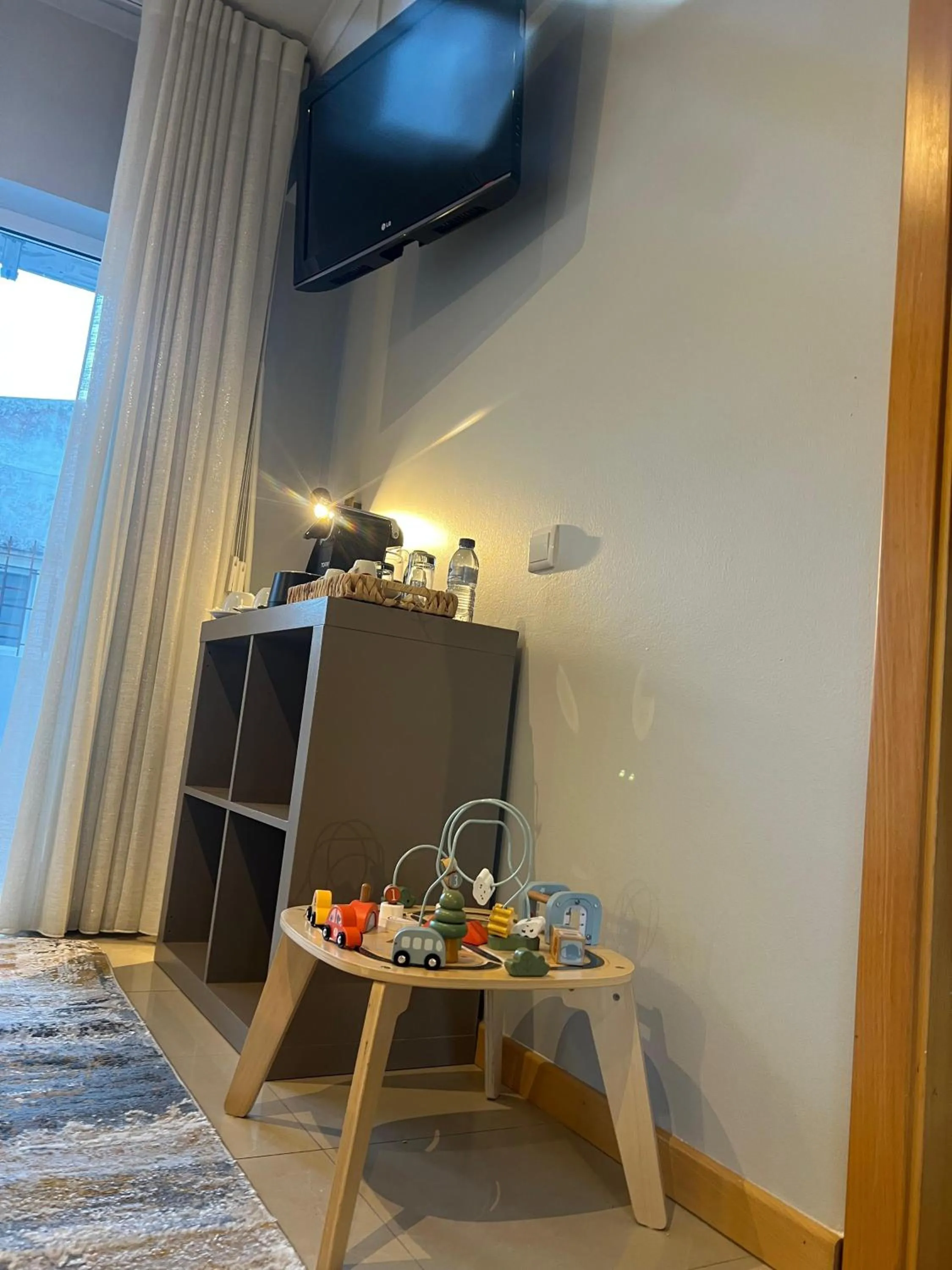 TV and multimedia in BE ONE HOTEL Caldas da Rainha - by MHMB Hospitality