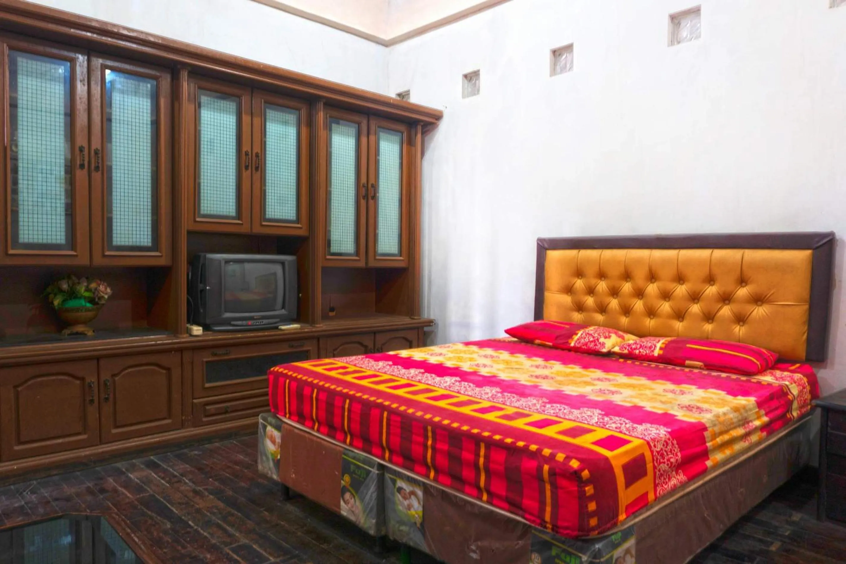 Bedroom, Bed in Apartment Wisma Tobana II