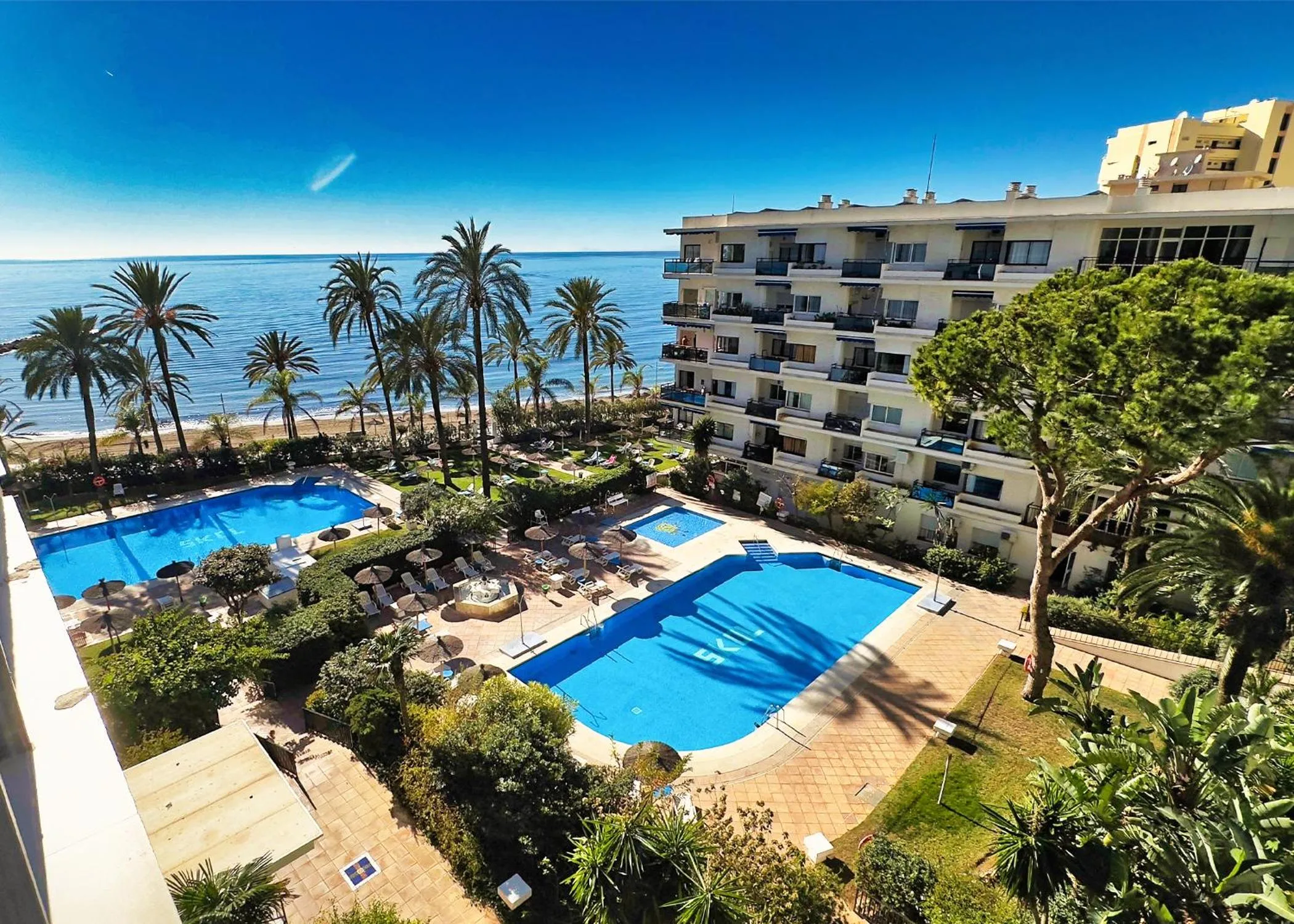 Skol 302 Super One-bedroom Duplex with Sea Views