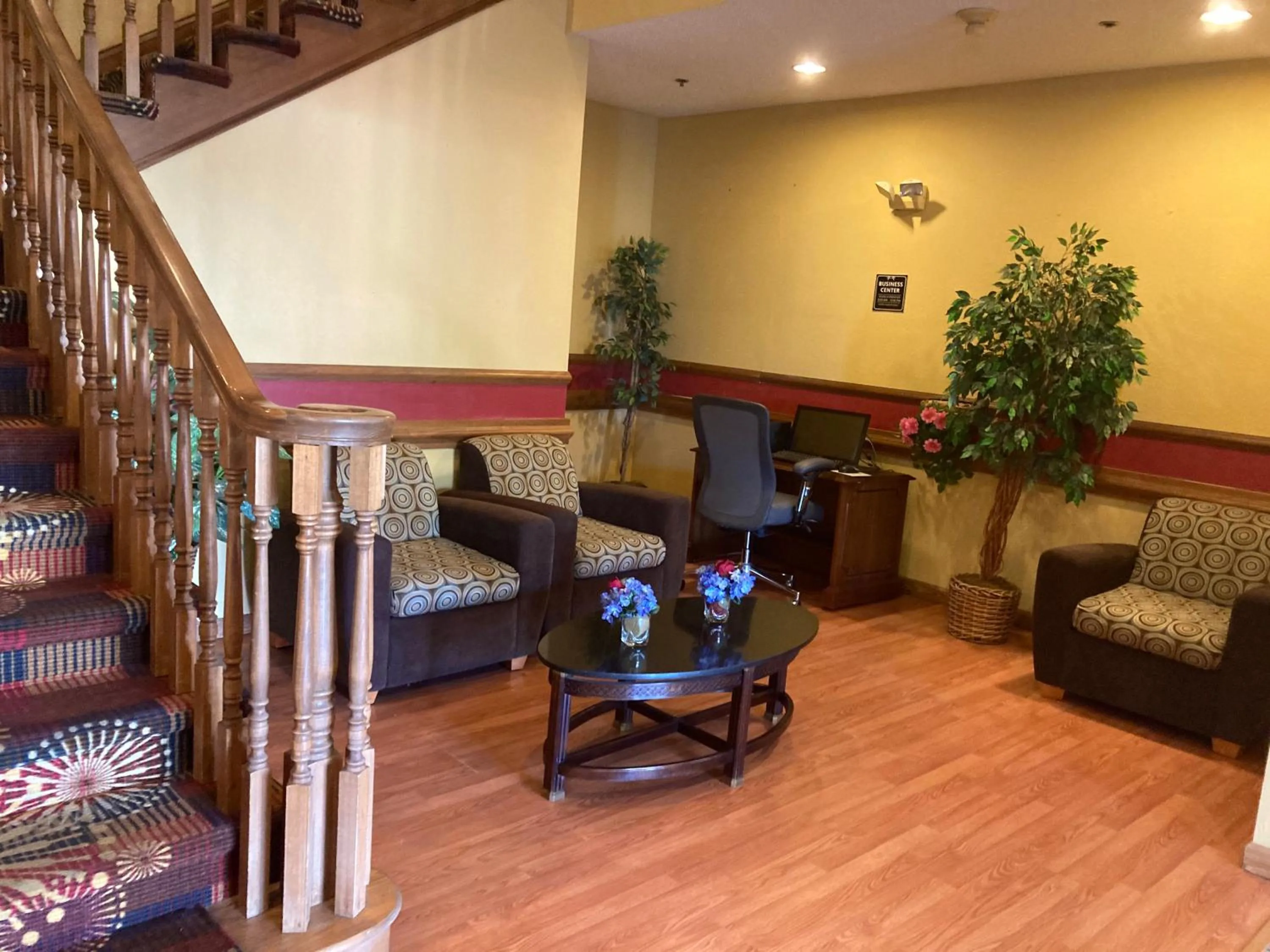 Living room in Super 8 by Wyndham Martinsville