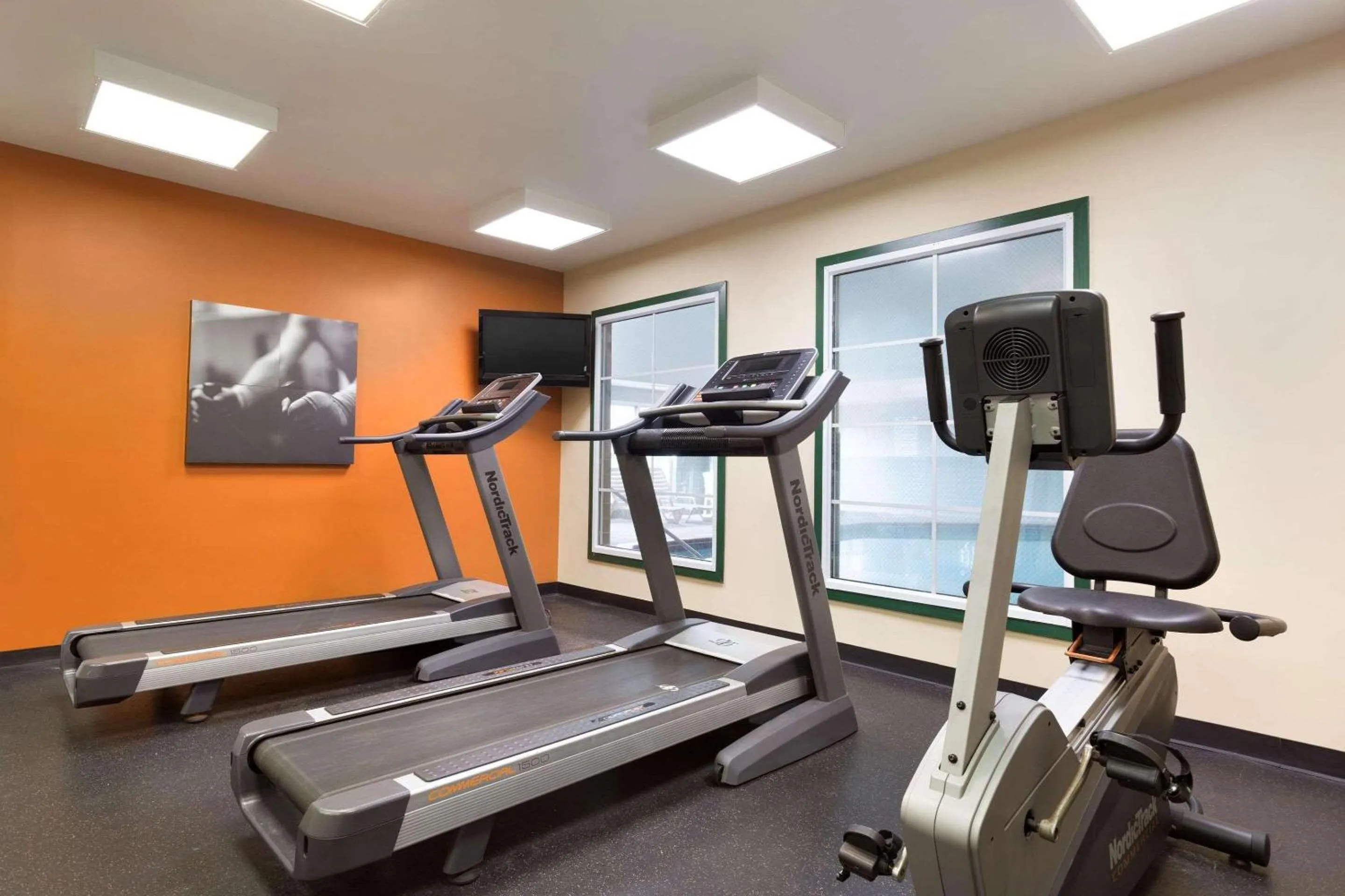 Fitness centre/facilities in Country Inn & Suites by Radisson, Myrtle Beach, SC