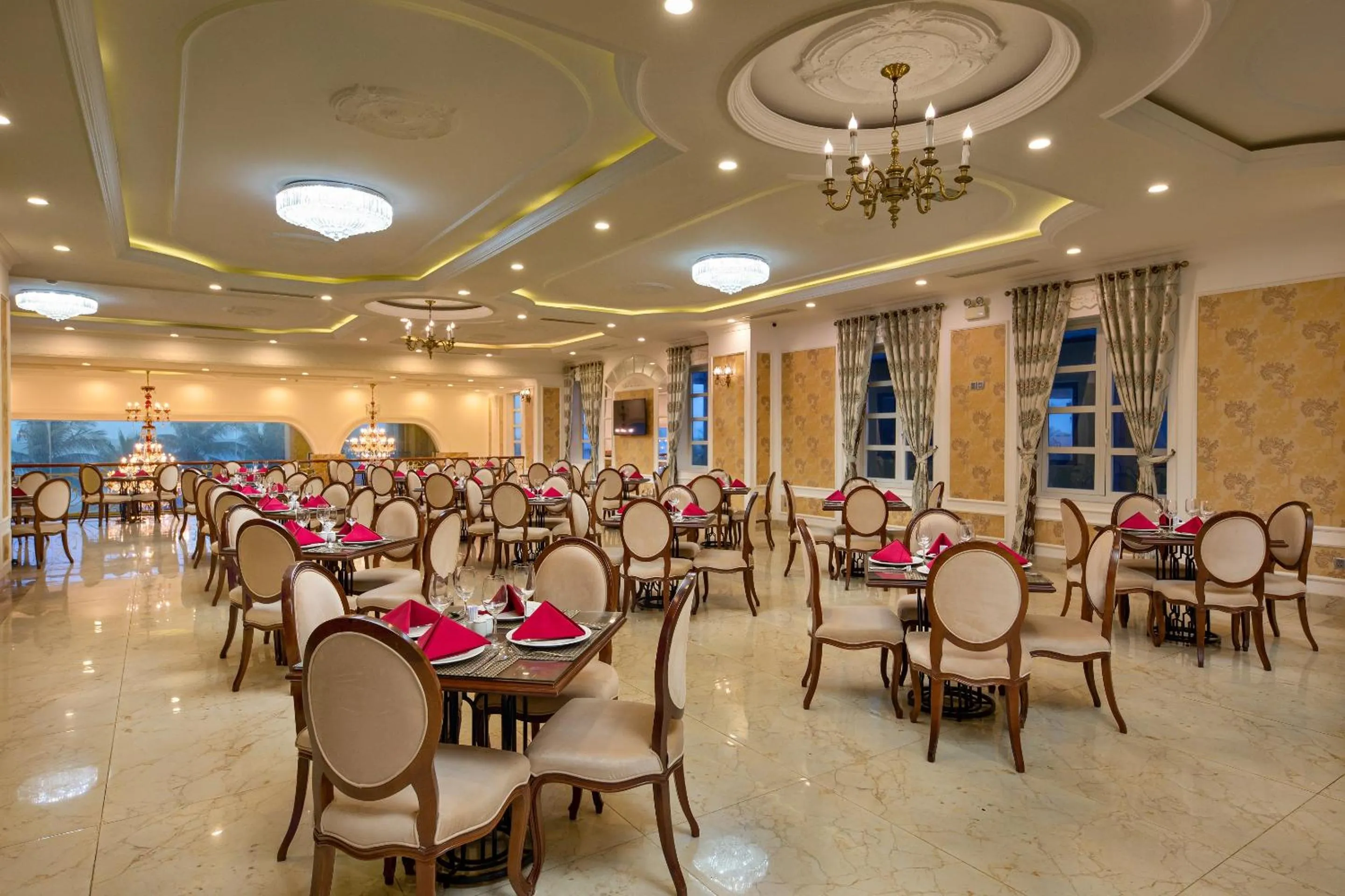 Restaurant/places to eat in Eden Ocean View Hotel Da Nang