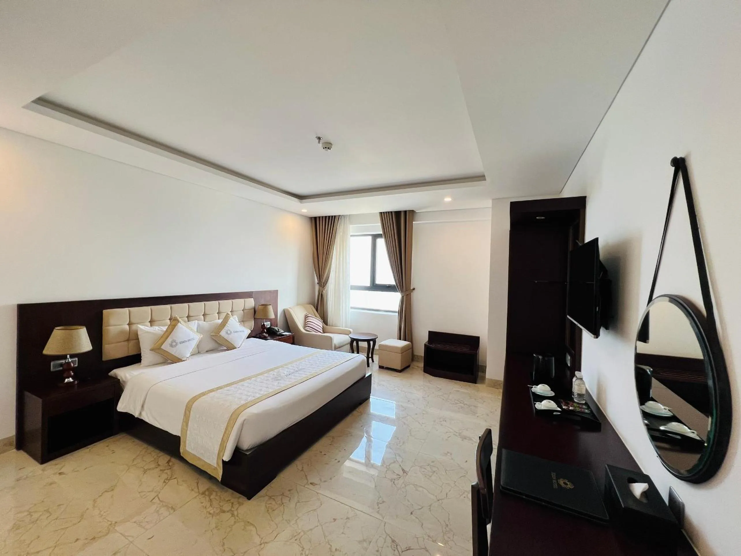 Bedroom, Bed in Eden Ocean View Hotel Da Nang