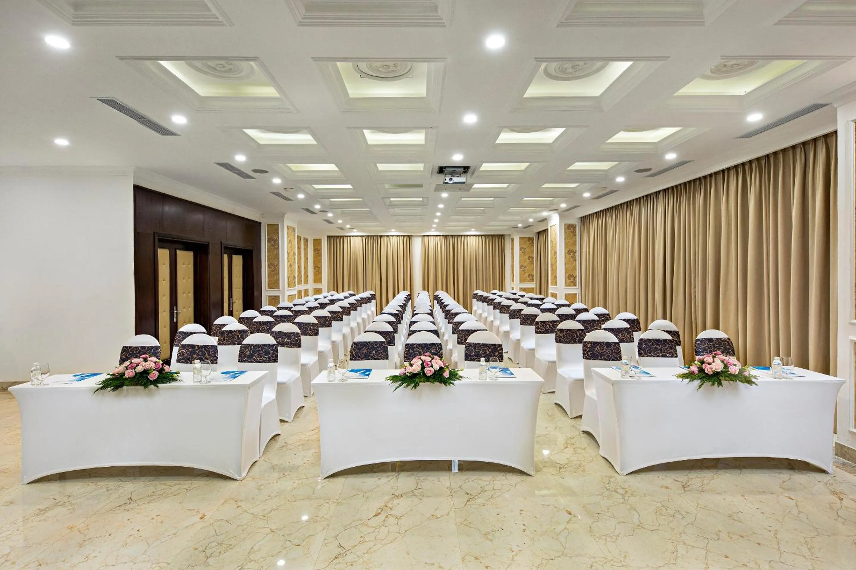Banquet/Function facilities in Eden Ocean View Hotel Da Nang