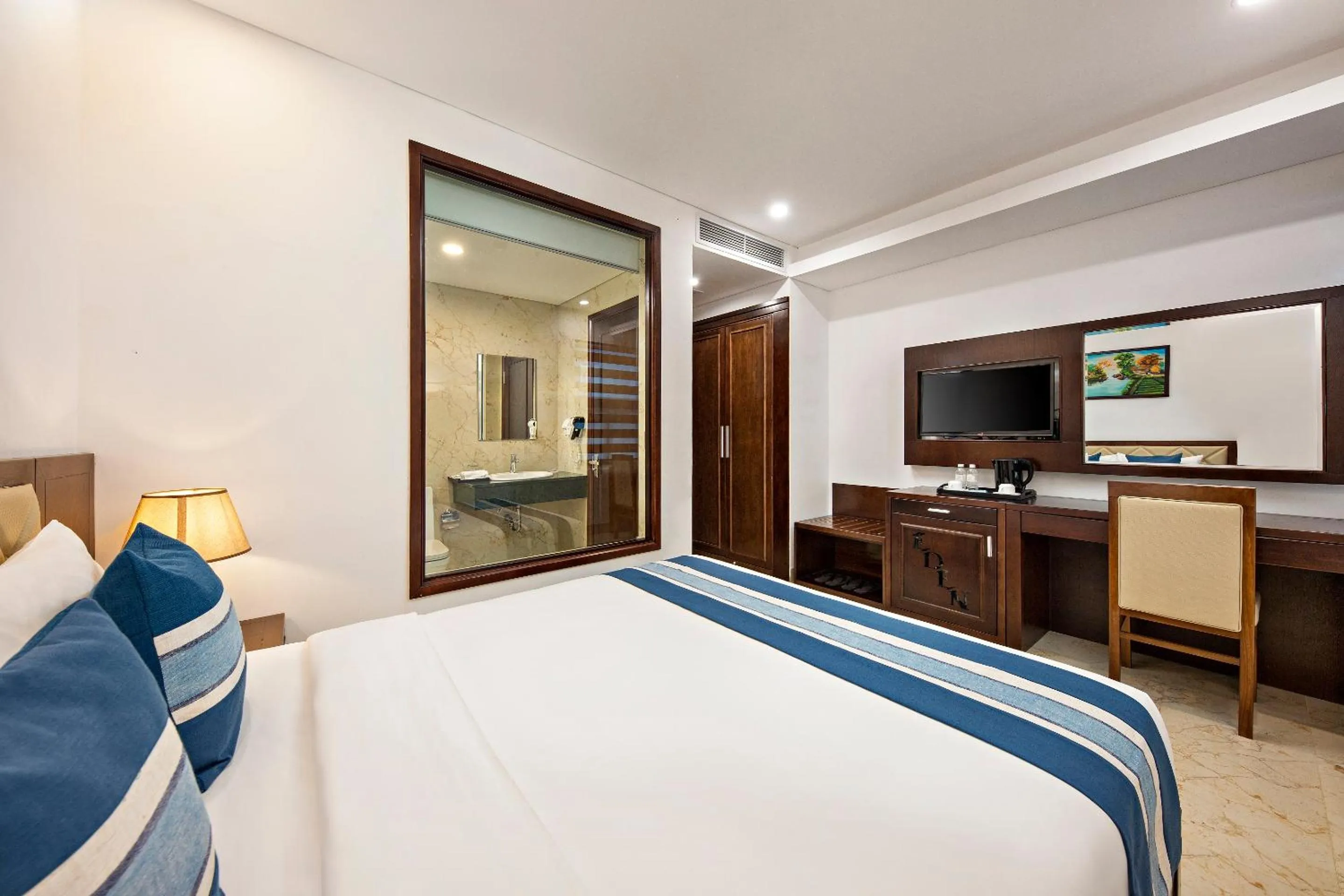 Bedroom, Bed in Eden Ocean View Hotel Da Nang