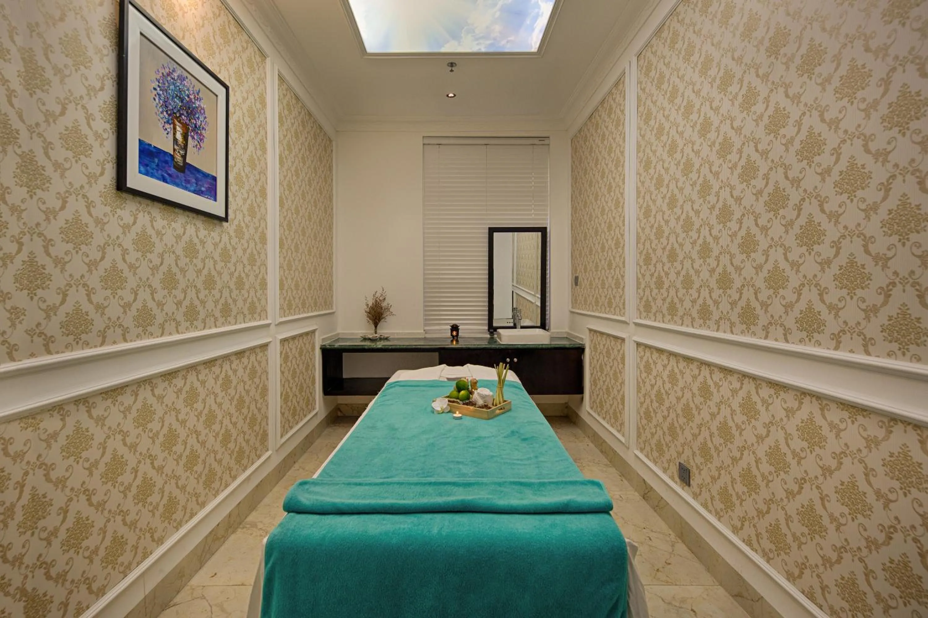 Massage, Bed in Eden Ocean View Hotel Da Nang