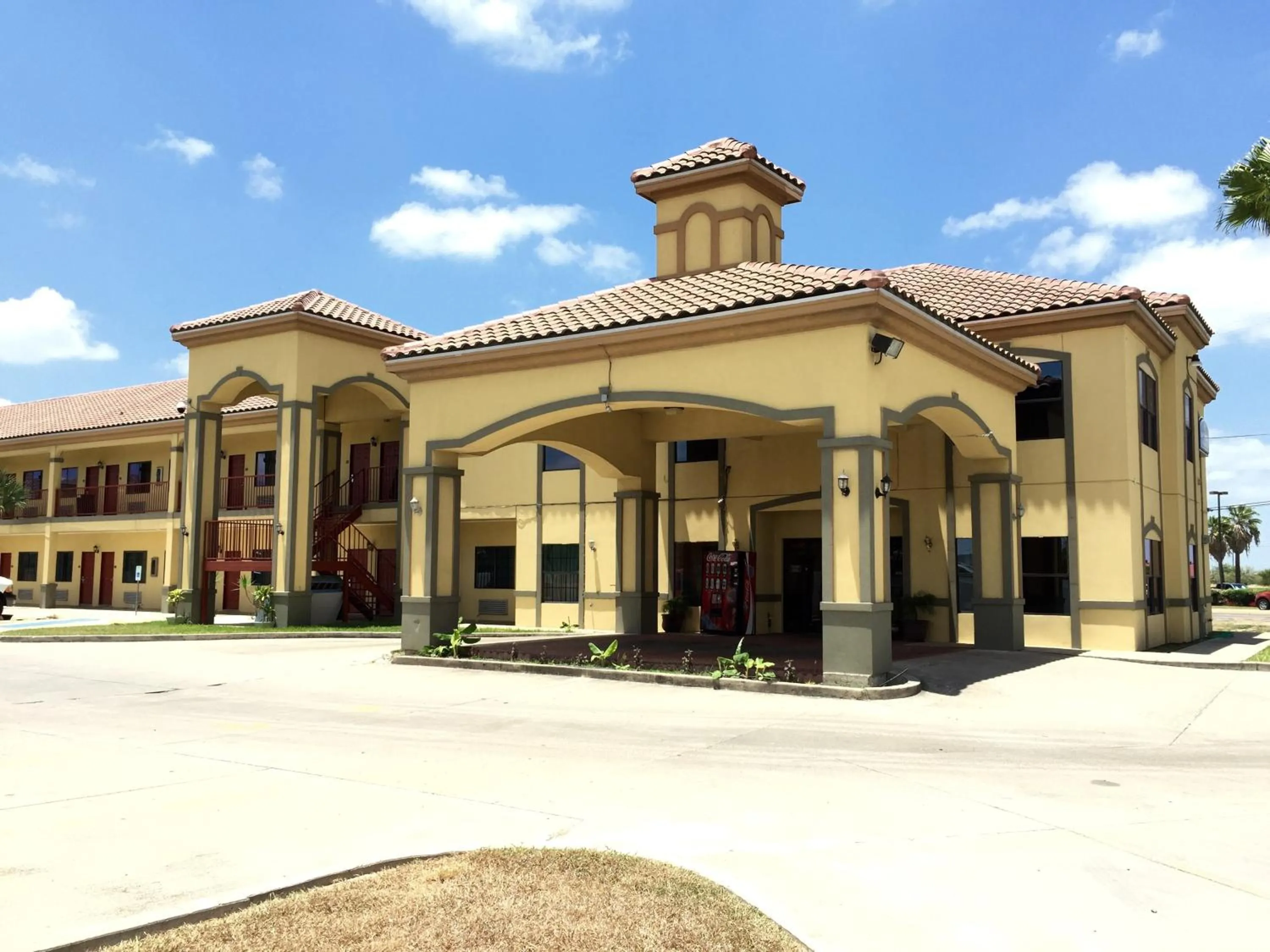 Facade/entrance in Boca Chica Inn and Suites