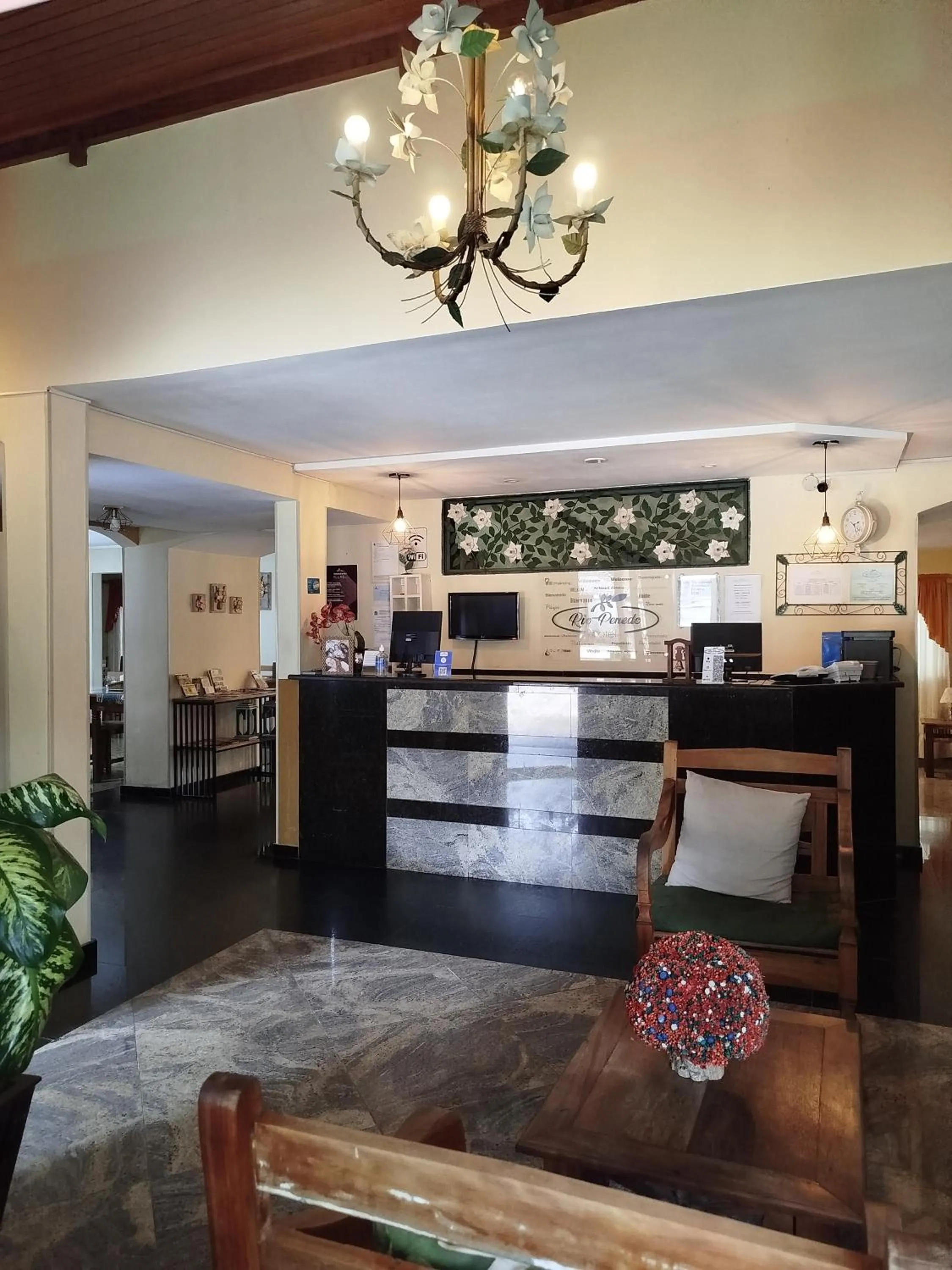 Lobby or reception in Hotel Rio Penedo