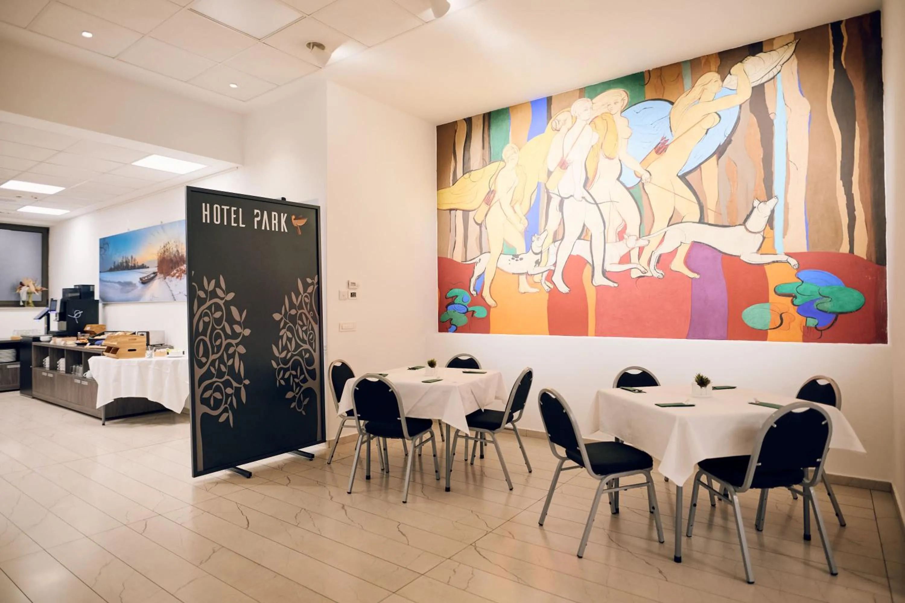 Restaurant/places to eat in Hotel Park Superior 3*