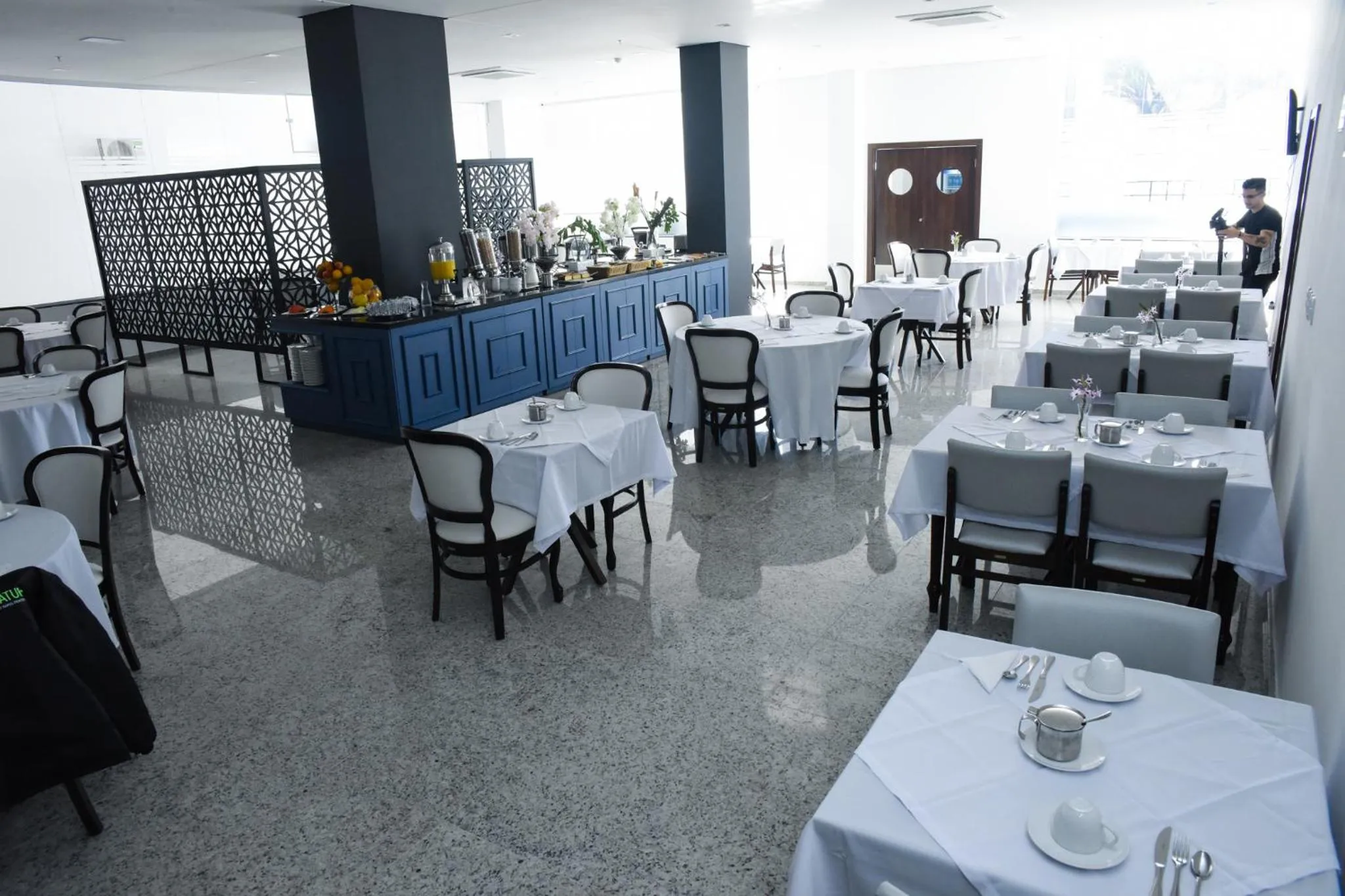 Breakfast in Blue Open Hotel