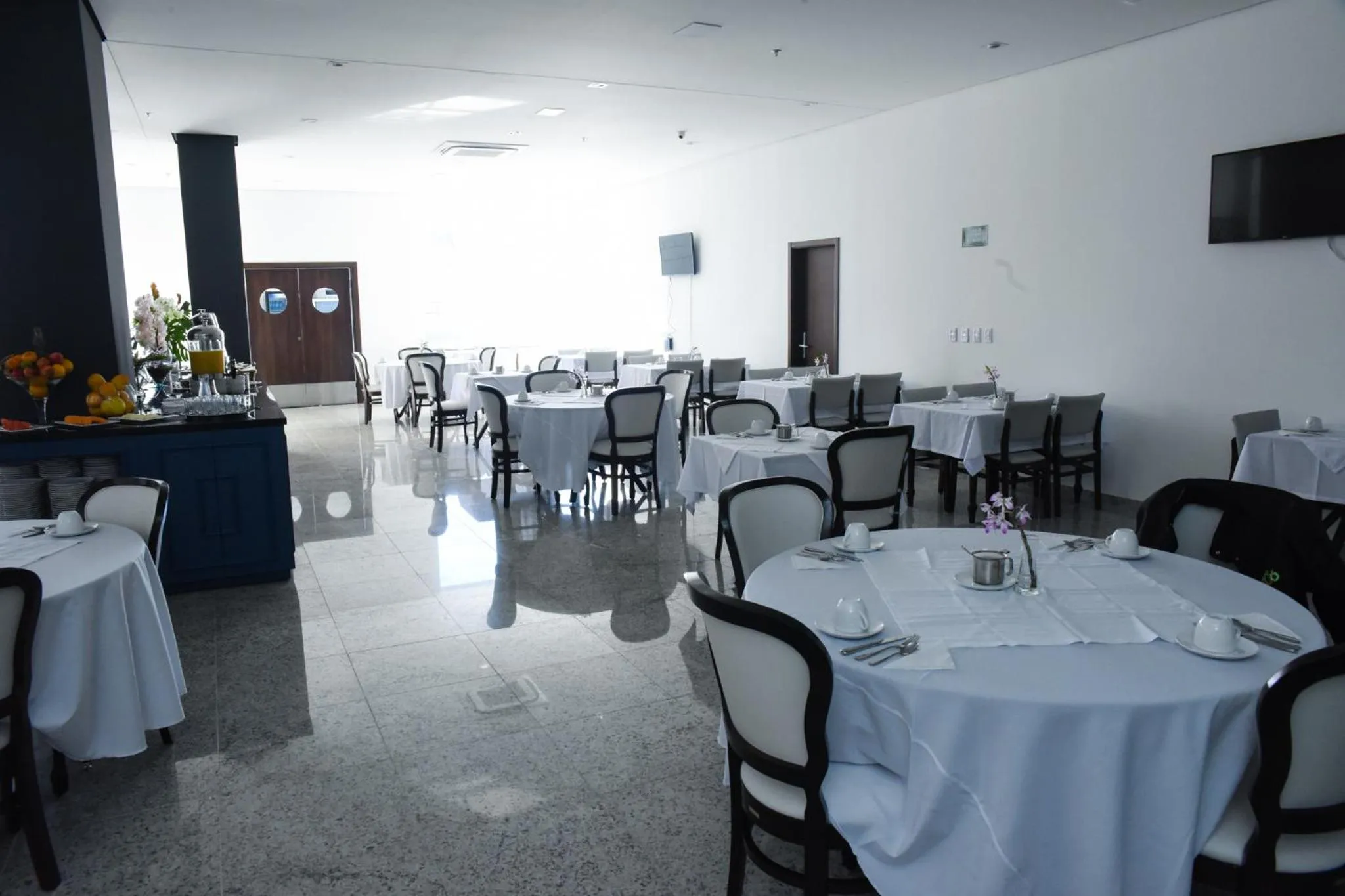 Breakfast in Blue Open Hotel