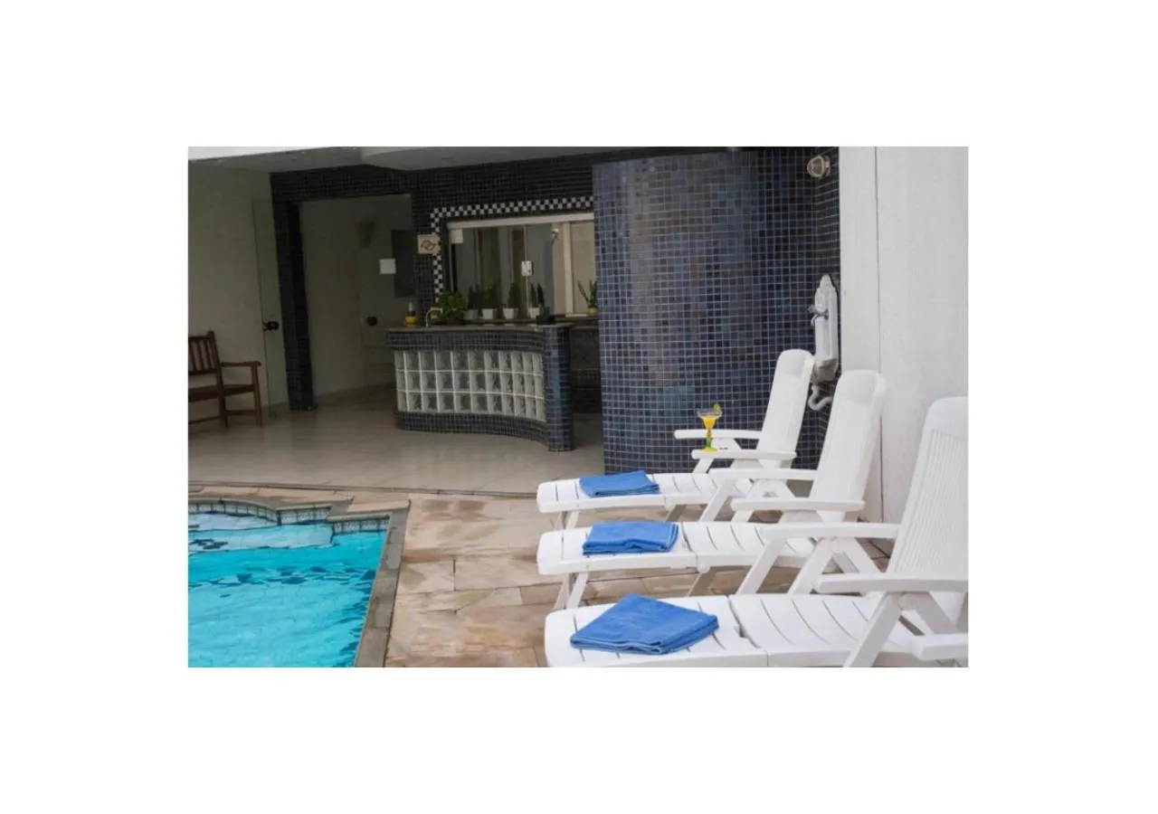 Swimming pool in Mariano Palace Hotel