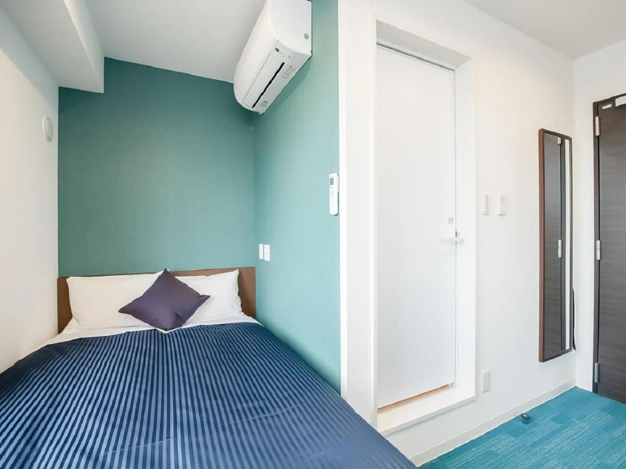 Bed in HOTEL LiVEMAX Gifu Ekimae