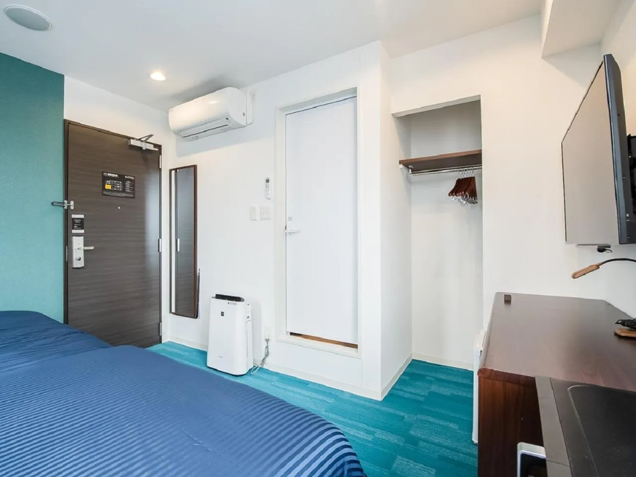 Bed in HOTEL LiVEMAX Gifu Ekimae