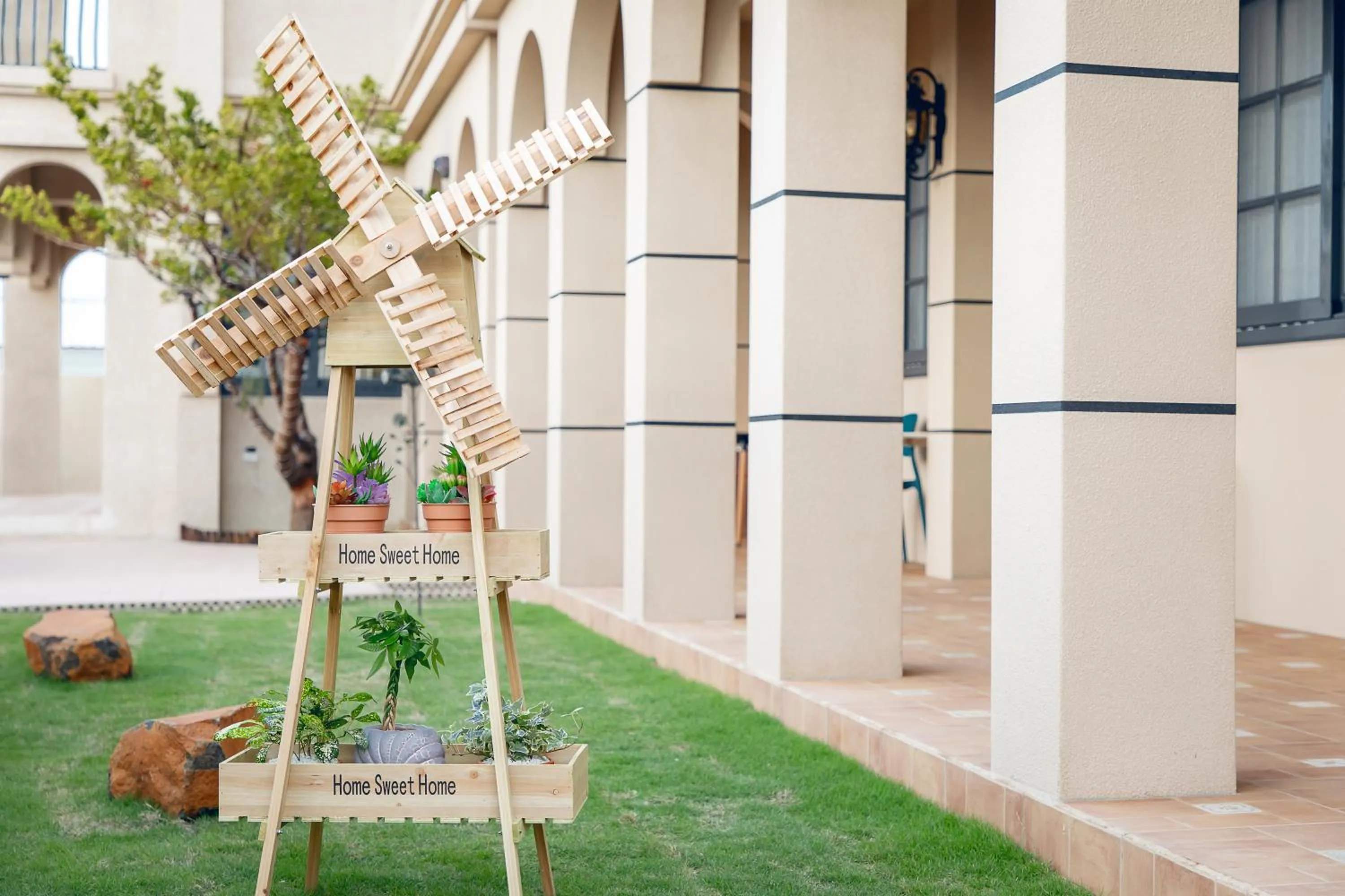 Property building in Kiwi Villa