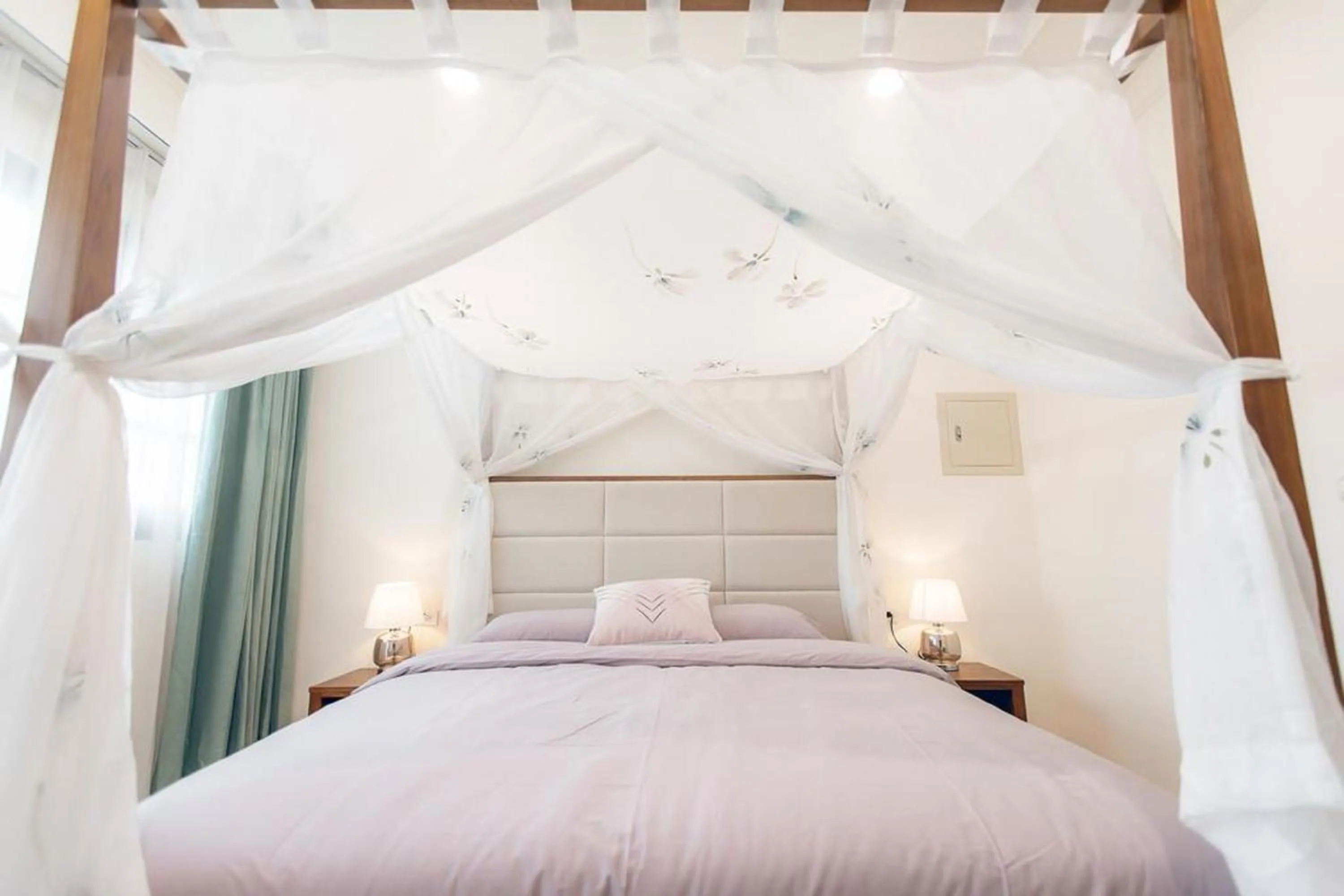 Decorative detail, Bed in Kiwi Villa