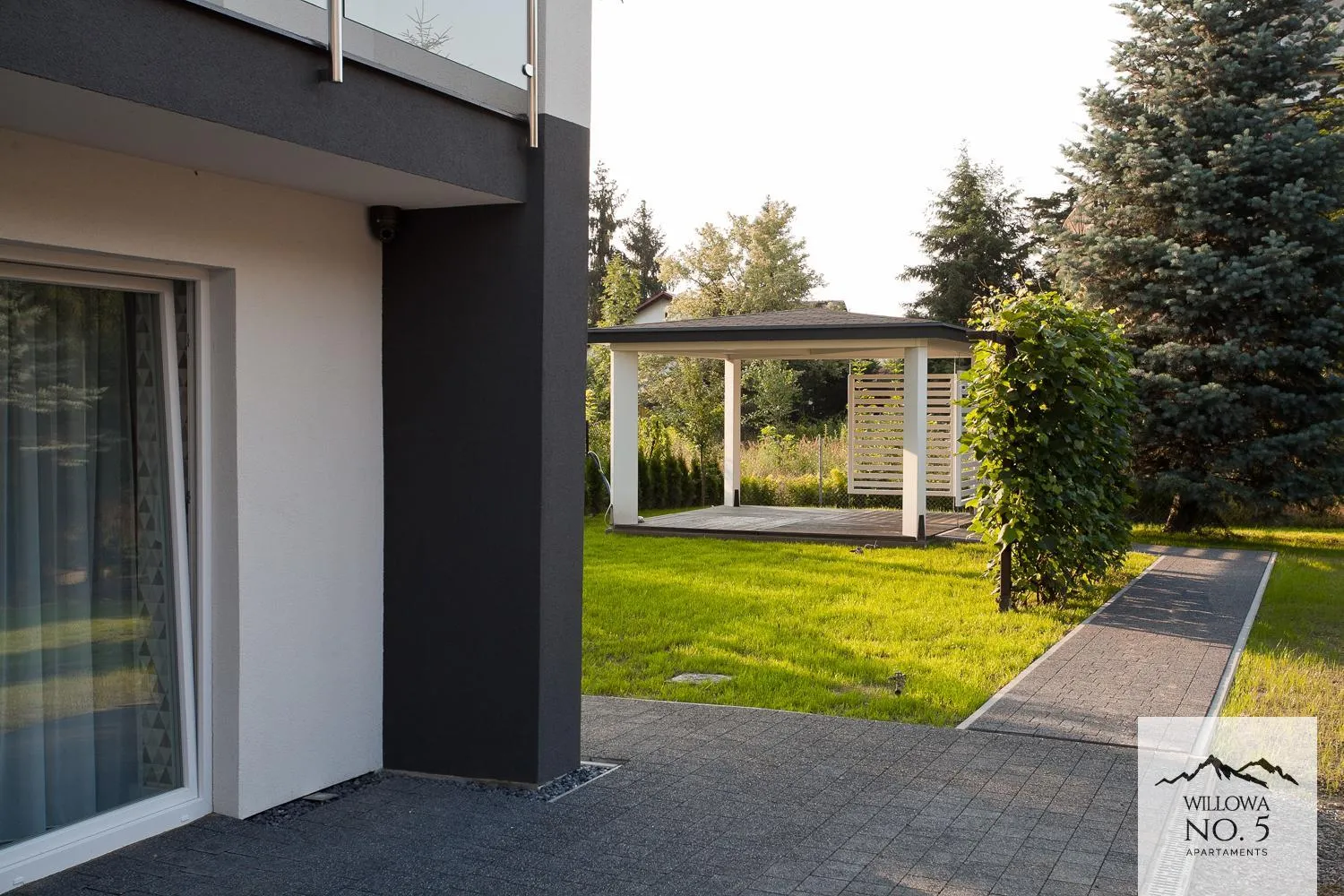 Property building in Willowa NO. 5 APARTAMENTS