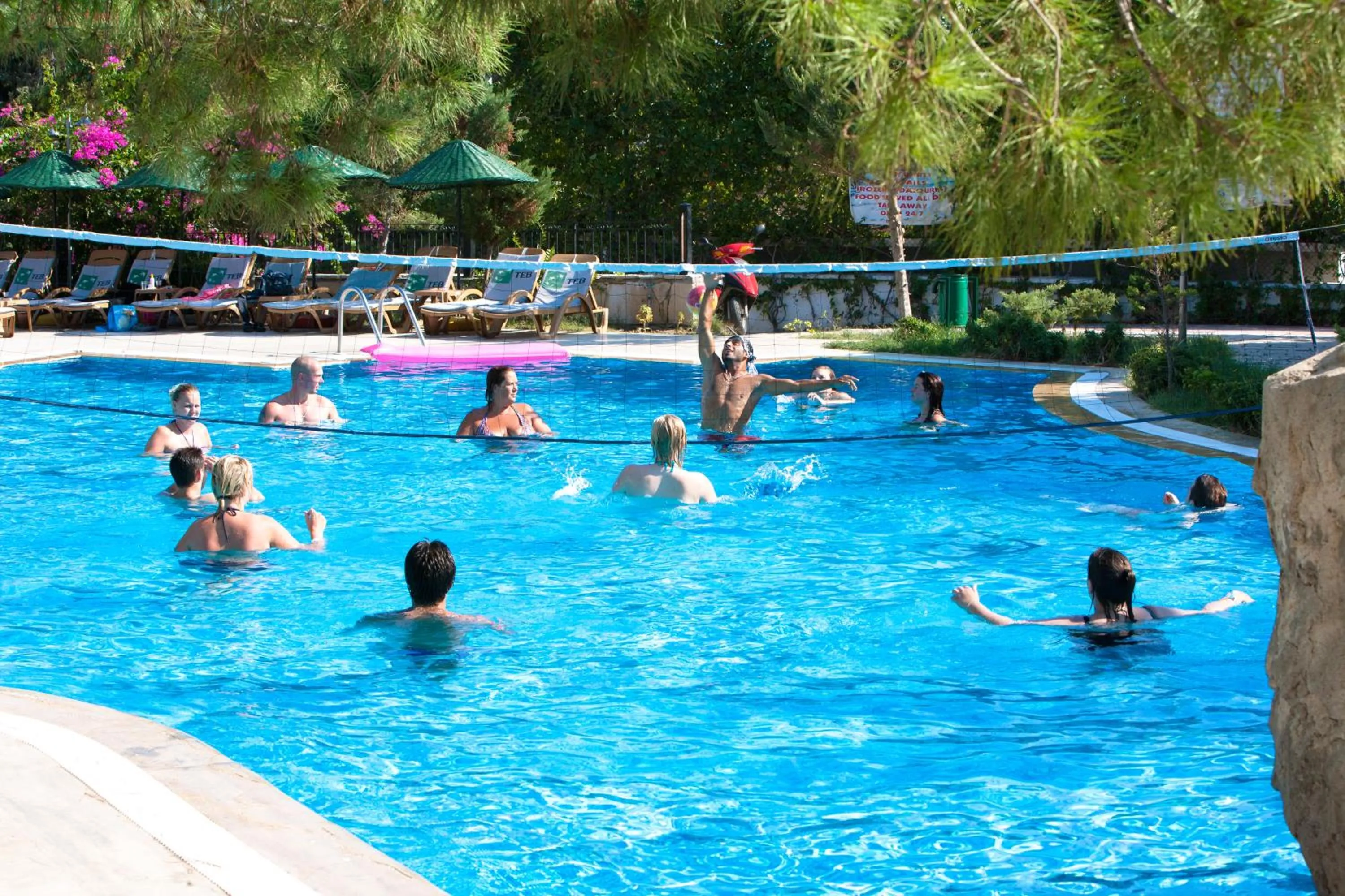Swimming pool in Ayaz Aqua Beach Hotel