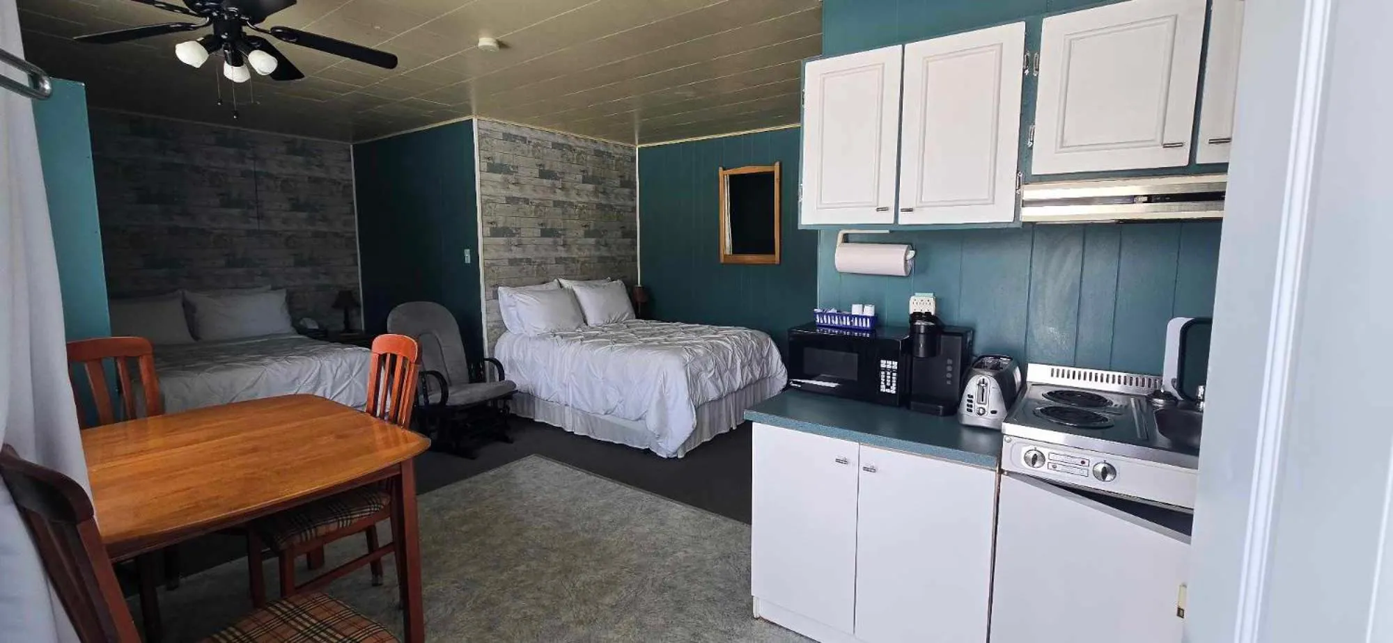 Bed in Motel Leblanc