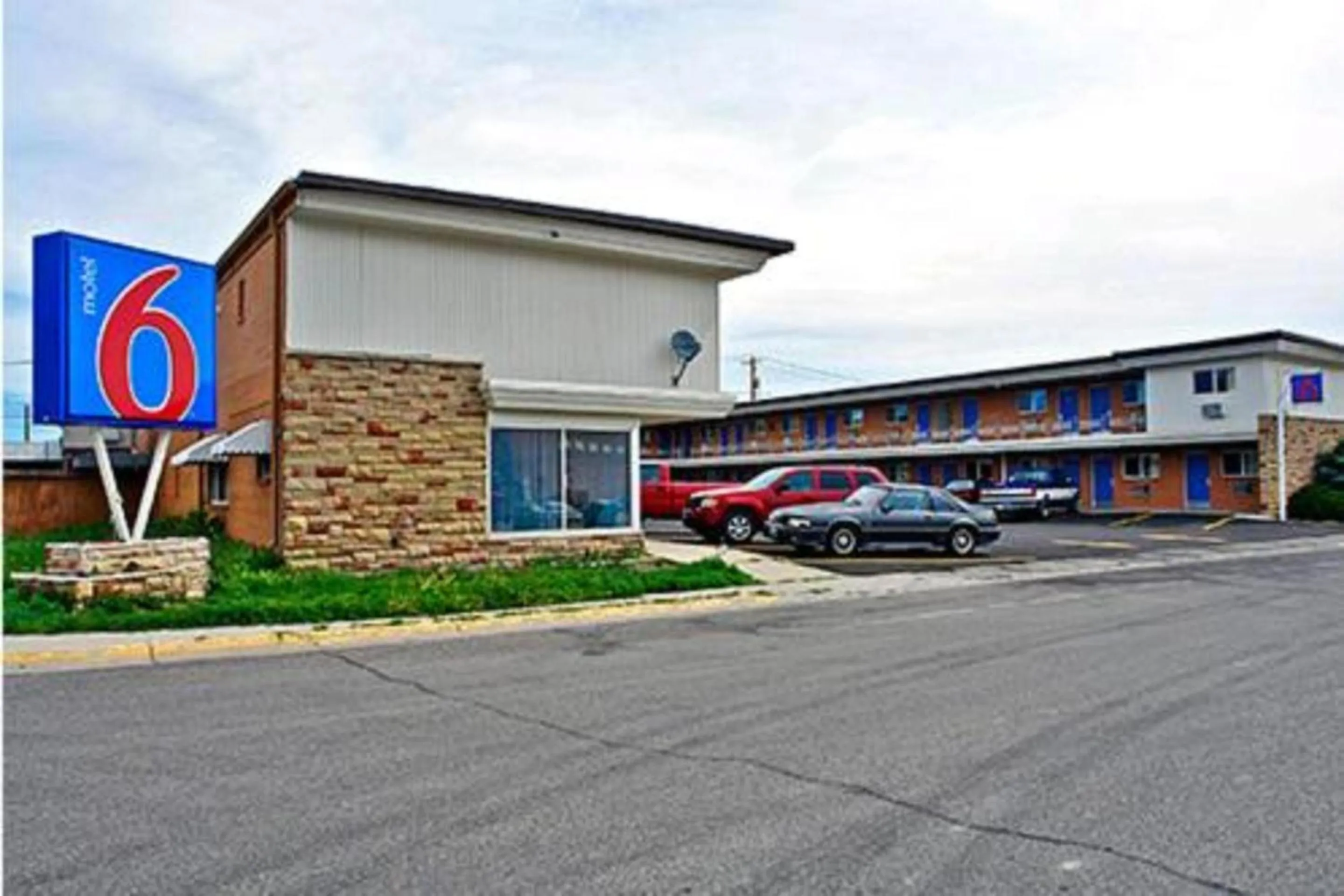 Property building in Motel 6 Riverton WY