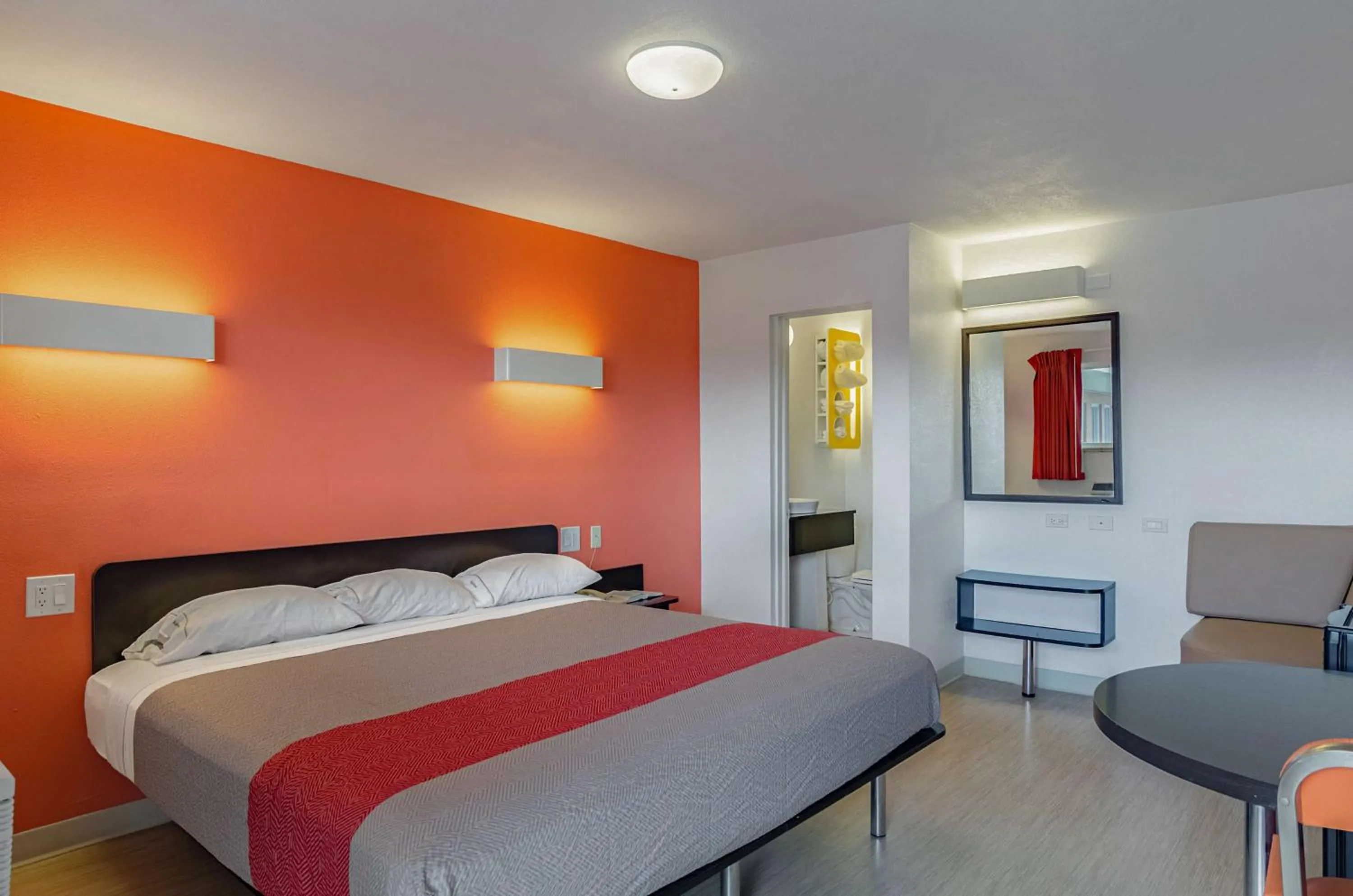 Bedroom, Bed in Motel 6 Riverton WY