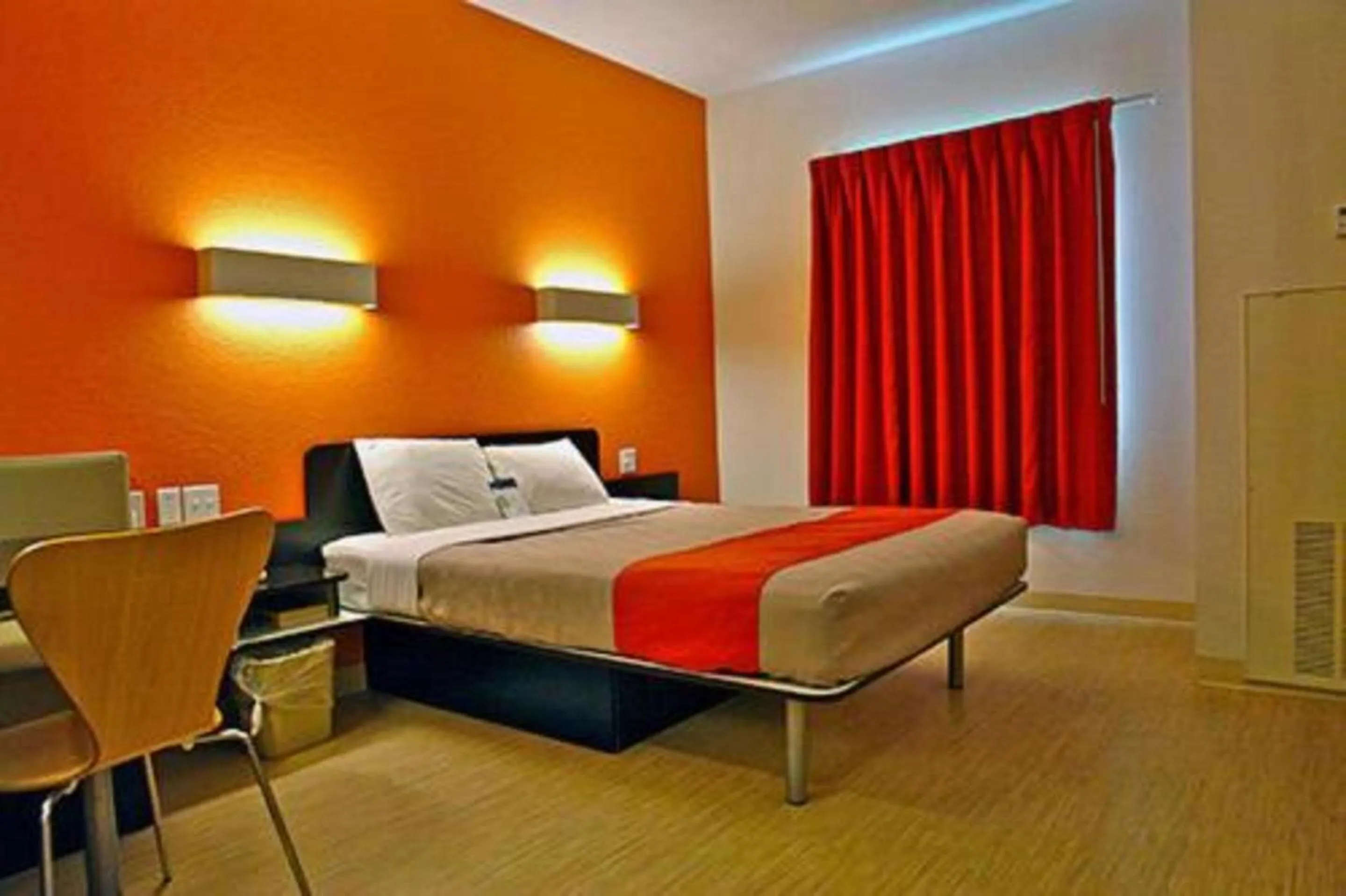 Seating area, Bed in Motel 6 Riverton WY