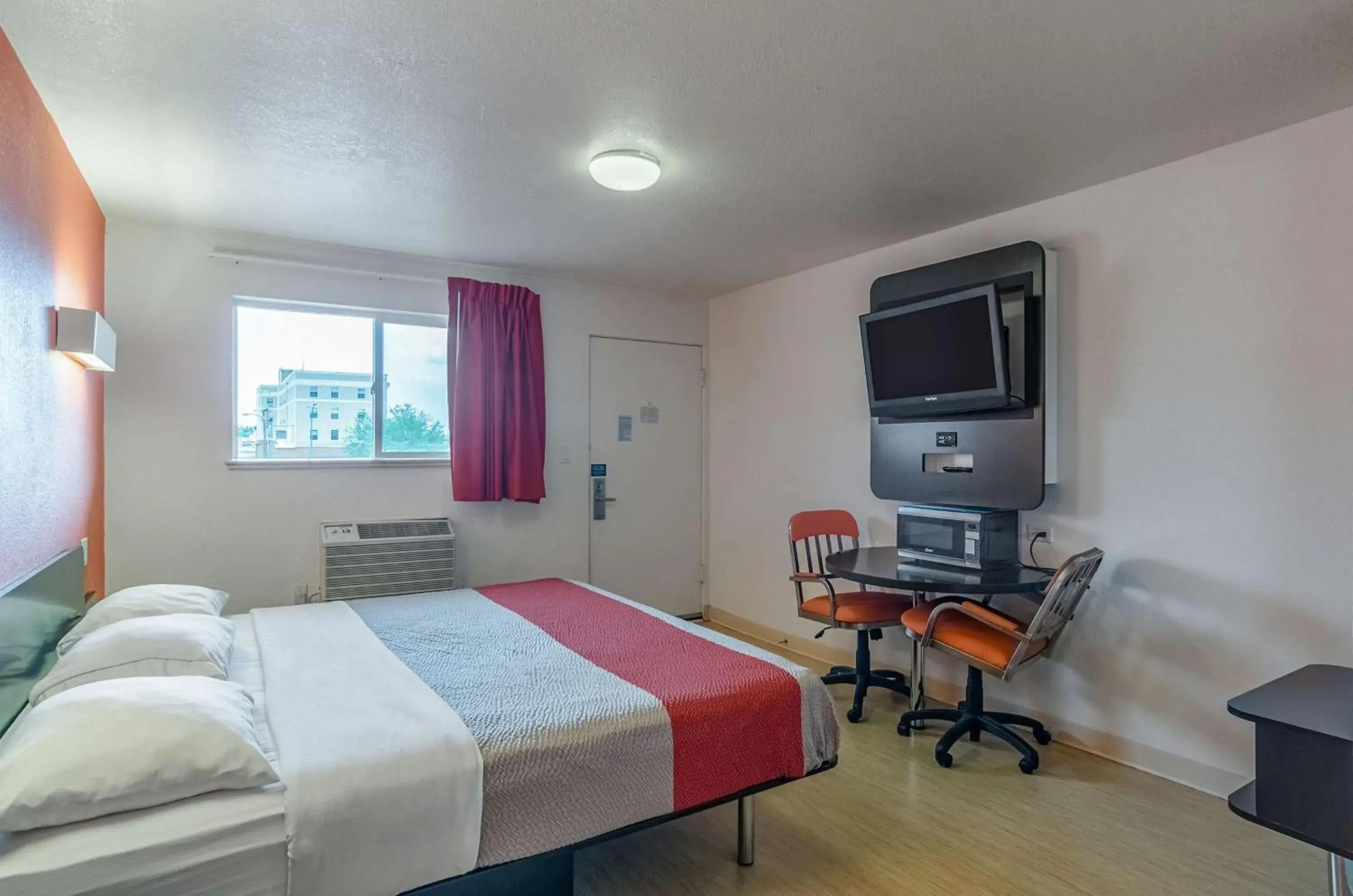 King Room - Non-Smoking in Motel 6 Riverton WY King Room - Non-Smoking in Motel 6 Riverton WY