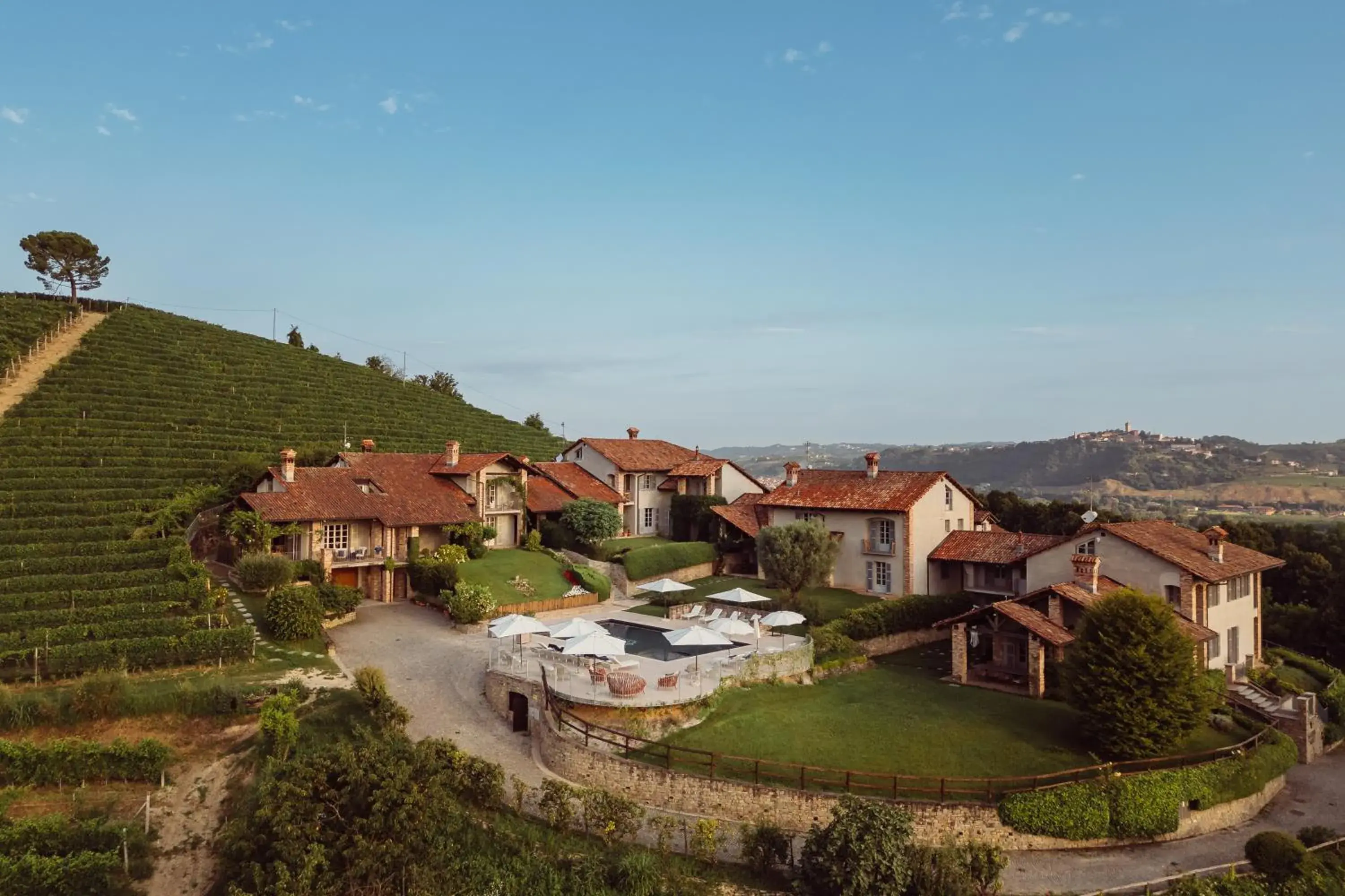 Scarpa Villas - Barolo Luxury Escape Scarpa Villas - Barolo Luxury Escape