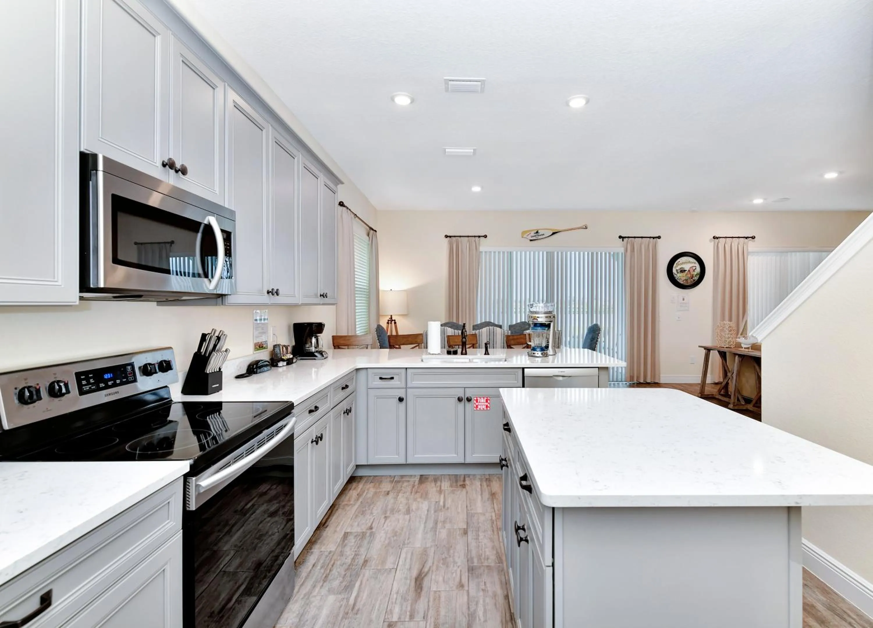 Kitchen or kitchenette in Margaritaville Cottages Orlando by Rentyl with H2O Waterpark